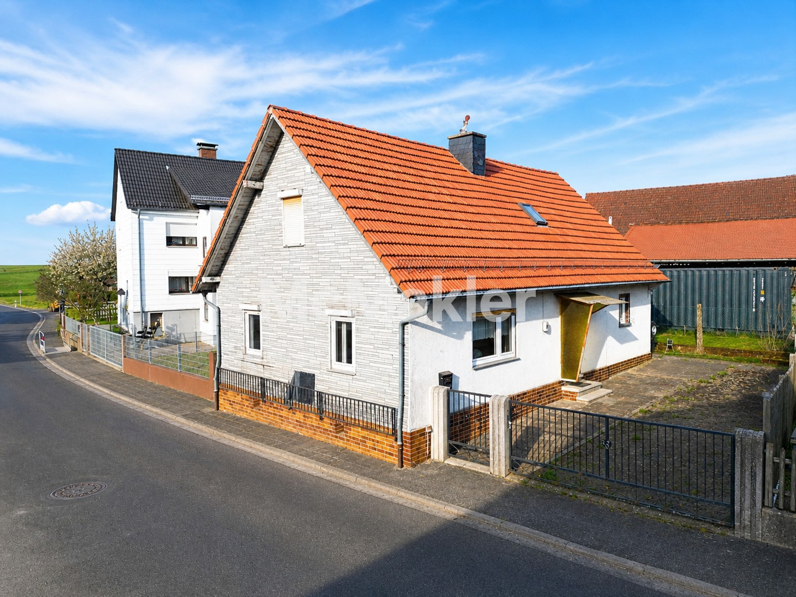 Seltene Kombination: Wohnhaus plus Freizeitgrundstück in Weihernähe in Wächstersbach Wittgenborn