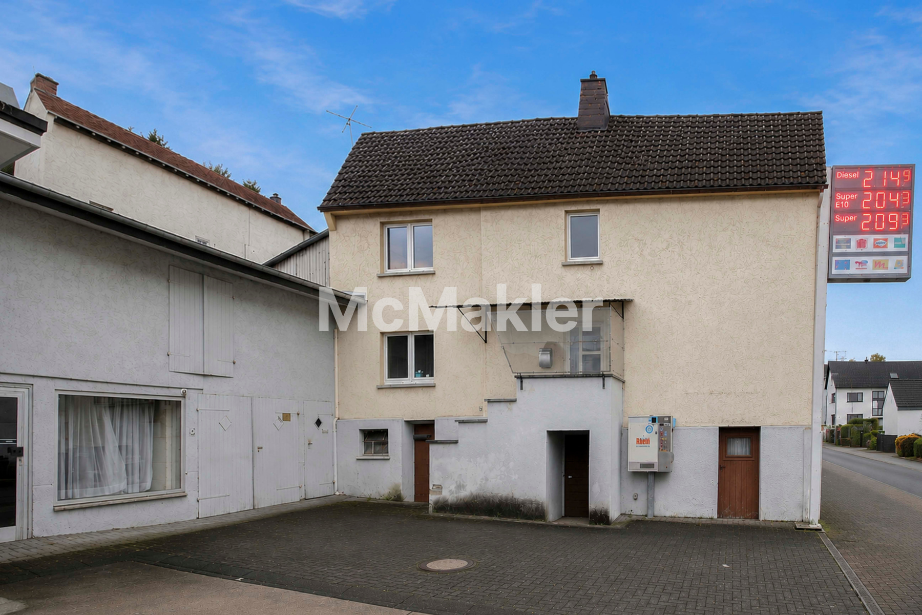 Sanierungsbedürftiges Wohnhaus mit Potenzial für Handwerker in Weinbach