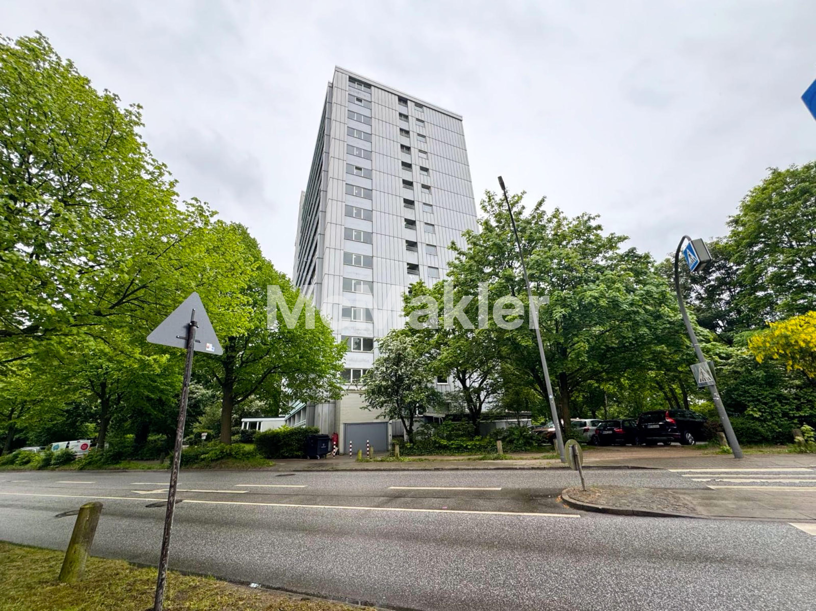 Vermietete 1,5-Zimmer-Wohnung mit Balkon in direkter Nachbarschaft zum EEZ