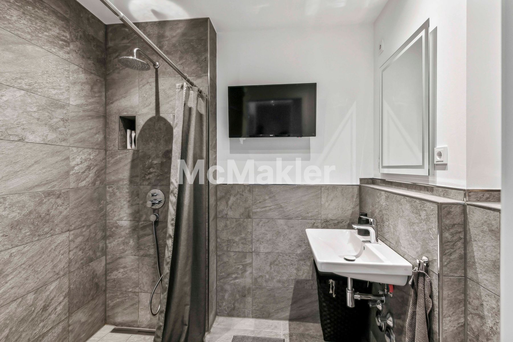 Property view 13