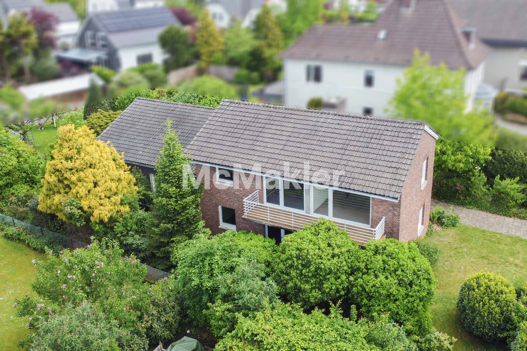 Viel Platz in Quelle: Einfamilienhaus samt Einliegerwohnung mit Potential
