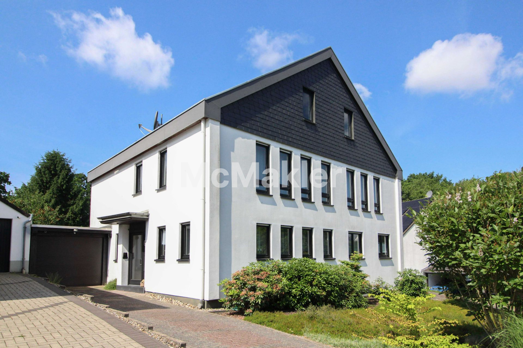 Großzügiges Familiendomizil mit Traumgarten, Ausbaureserve und bester Anbindung an Düsseldorf
