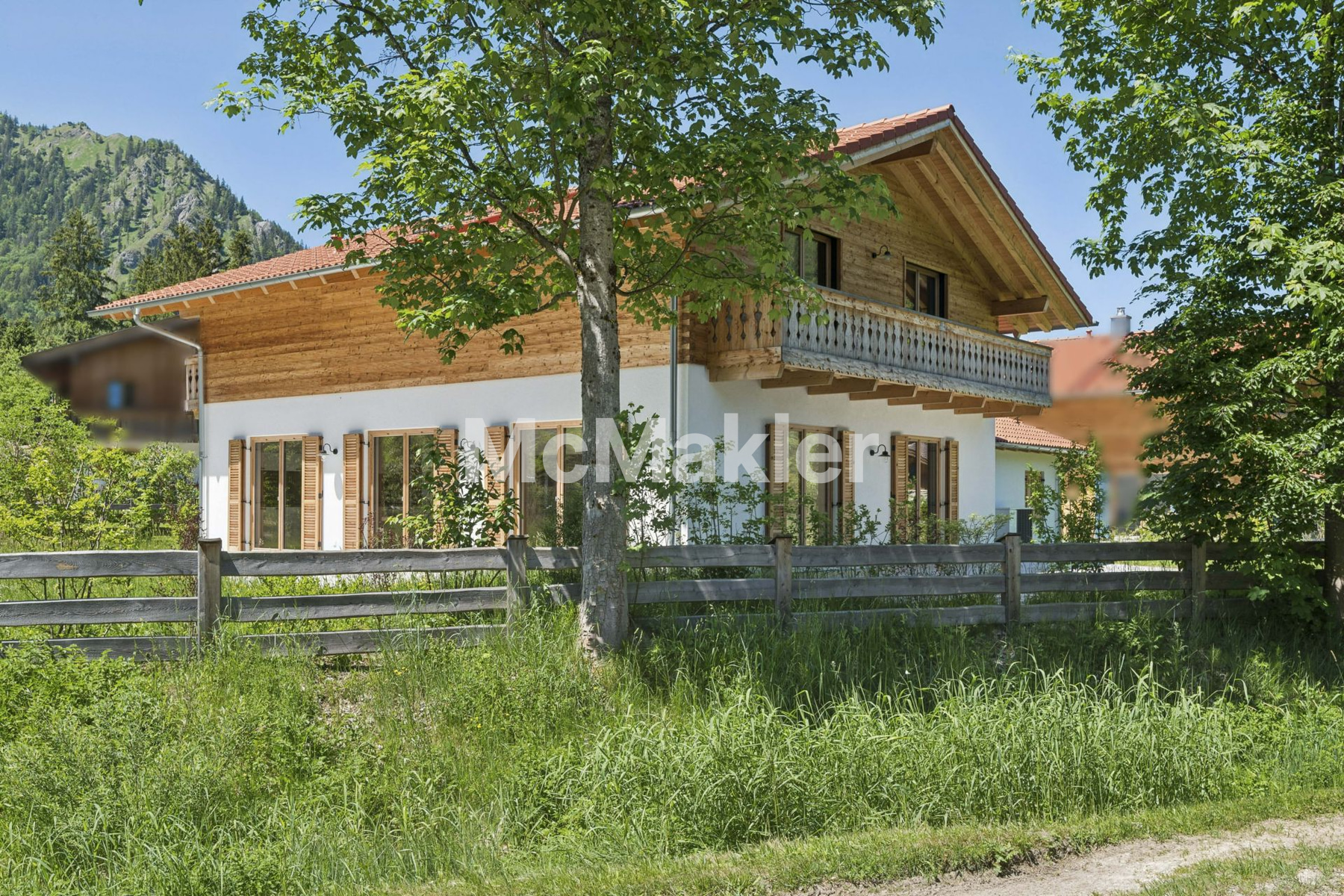 Modernes Alpenchalet in Schliersee-Neuhaus – sofort bezugsfrei mit vielseitigem Nutzungspotenzial