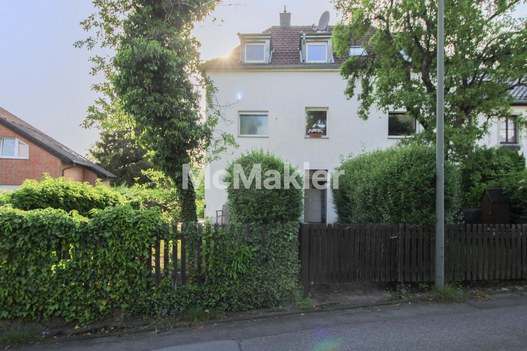 Großzügiges Einfamilienhaus mit Garten und Entwicklungspotenzial in Stolberg-Zweifall