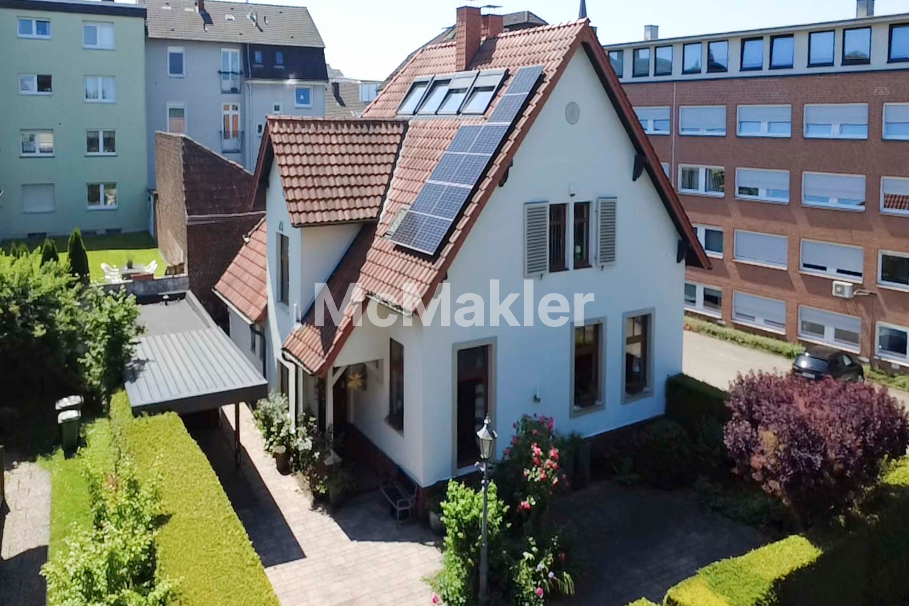 Charmantes Stadthaus - Ruhig, flexibel & top modernisiert mit Kamin, Photovoltaik und Außenidylle