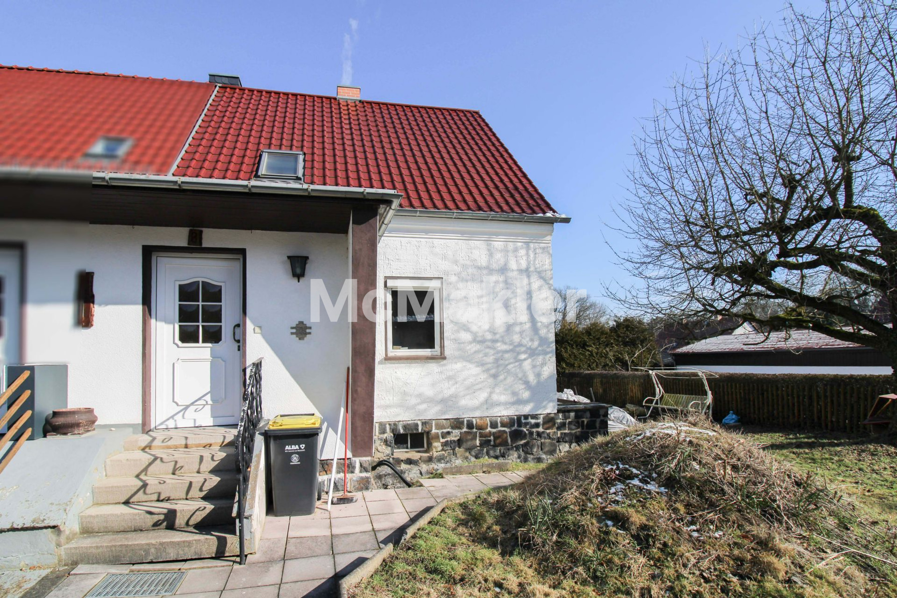 Renovierungsbedarf - 4 Zimmer in Nimbschen mit Garten - Sofort bezugsfrei