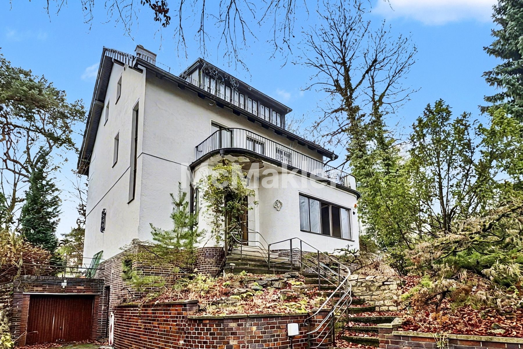 Sanierungsbedürftige Stadtvilla mit großem Grundstück in begehrter Lage von Berlin Steglitz