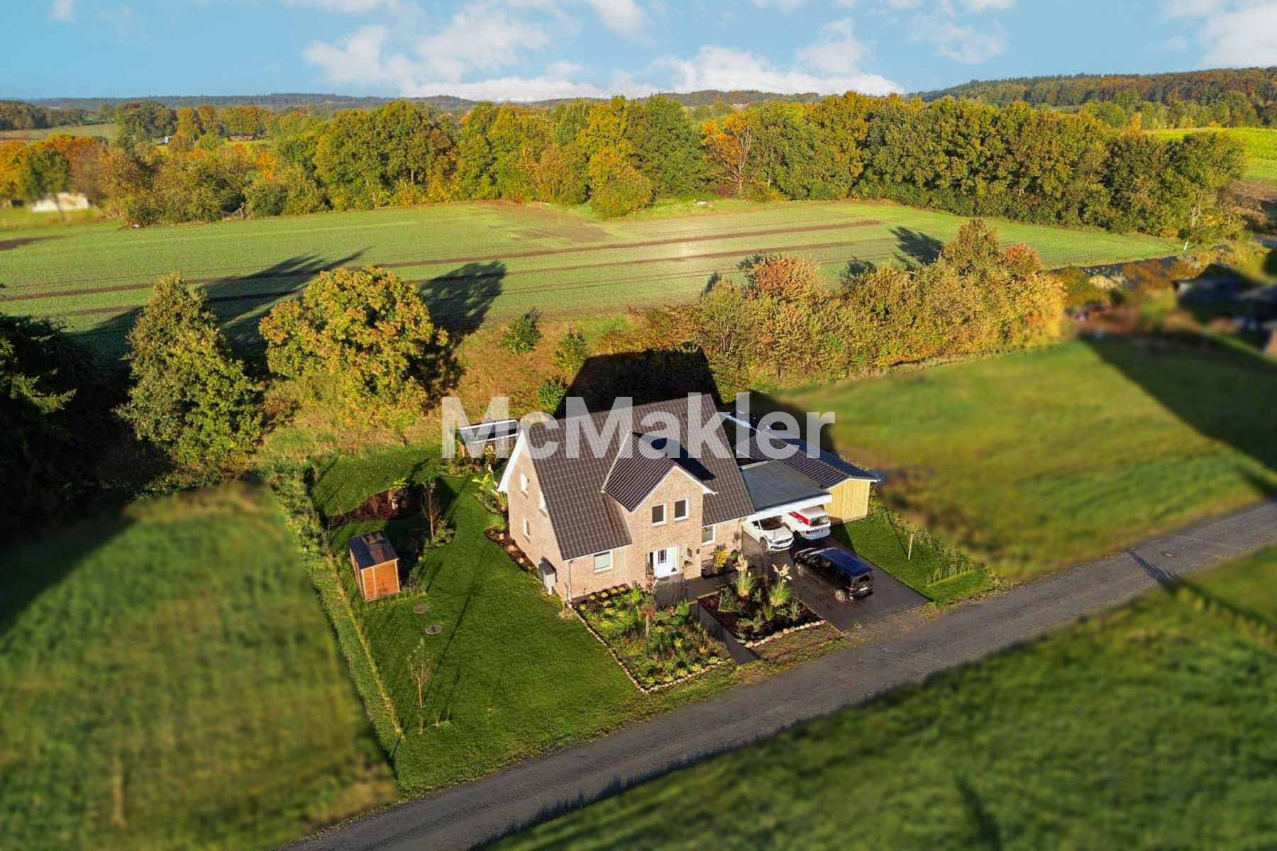 **Energieeffizientes Traumhaus in naturnaher Lage – modern, großzügig und familienfreundlich**
