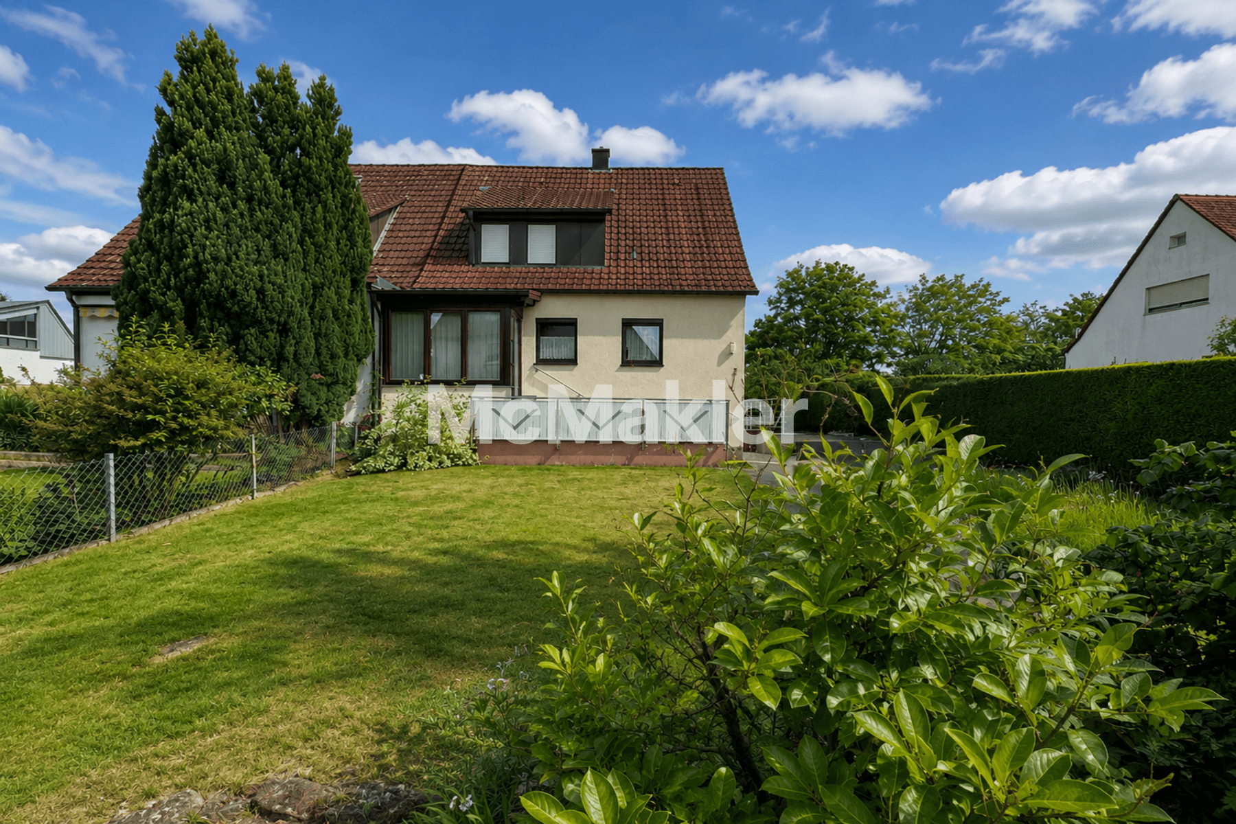 Endlich ein eigenes Haus – gepflegte Doppelhaushälfte in Oberasbach