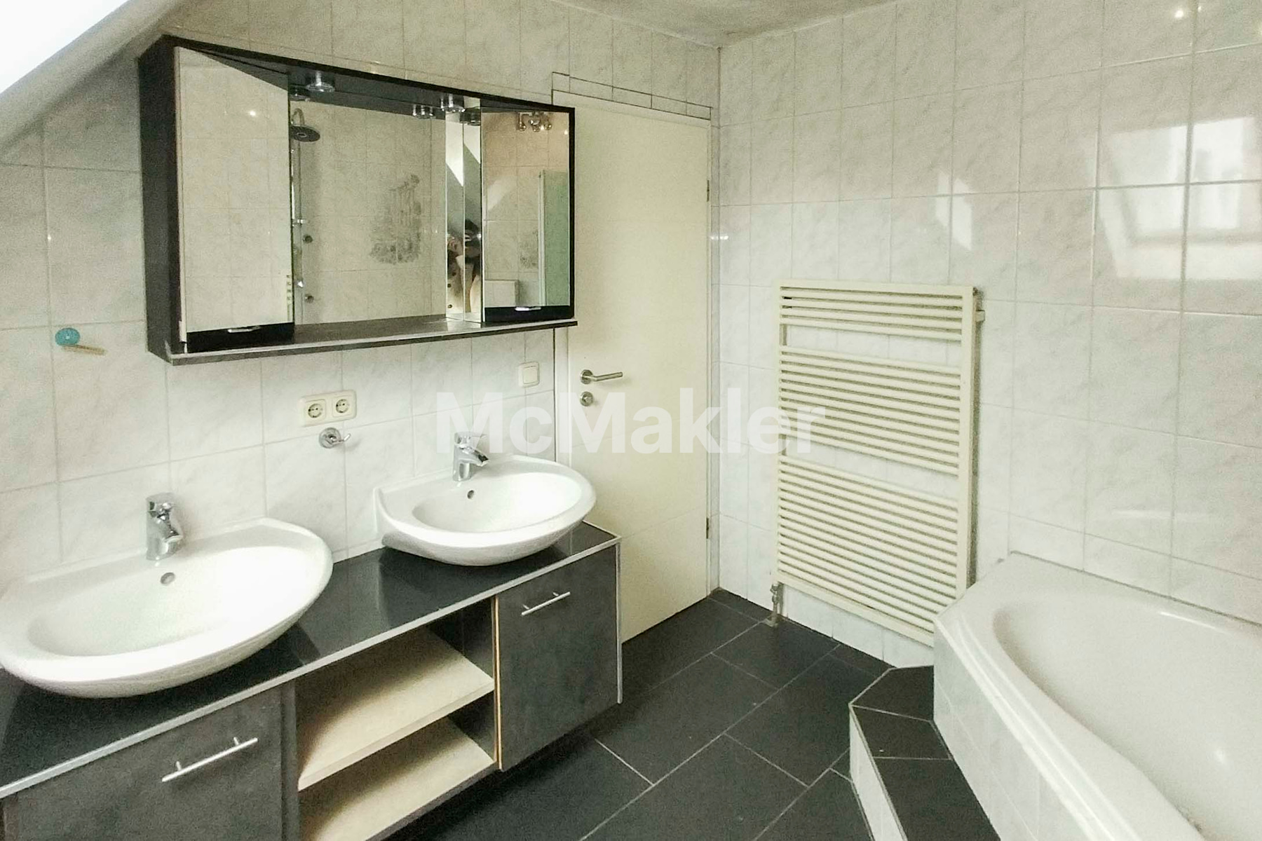 Property view 15