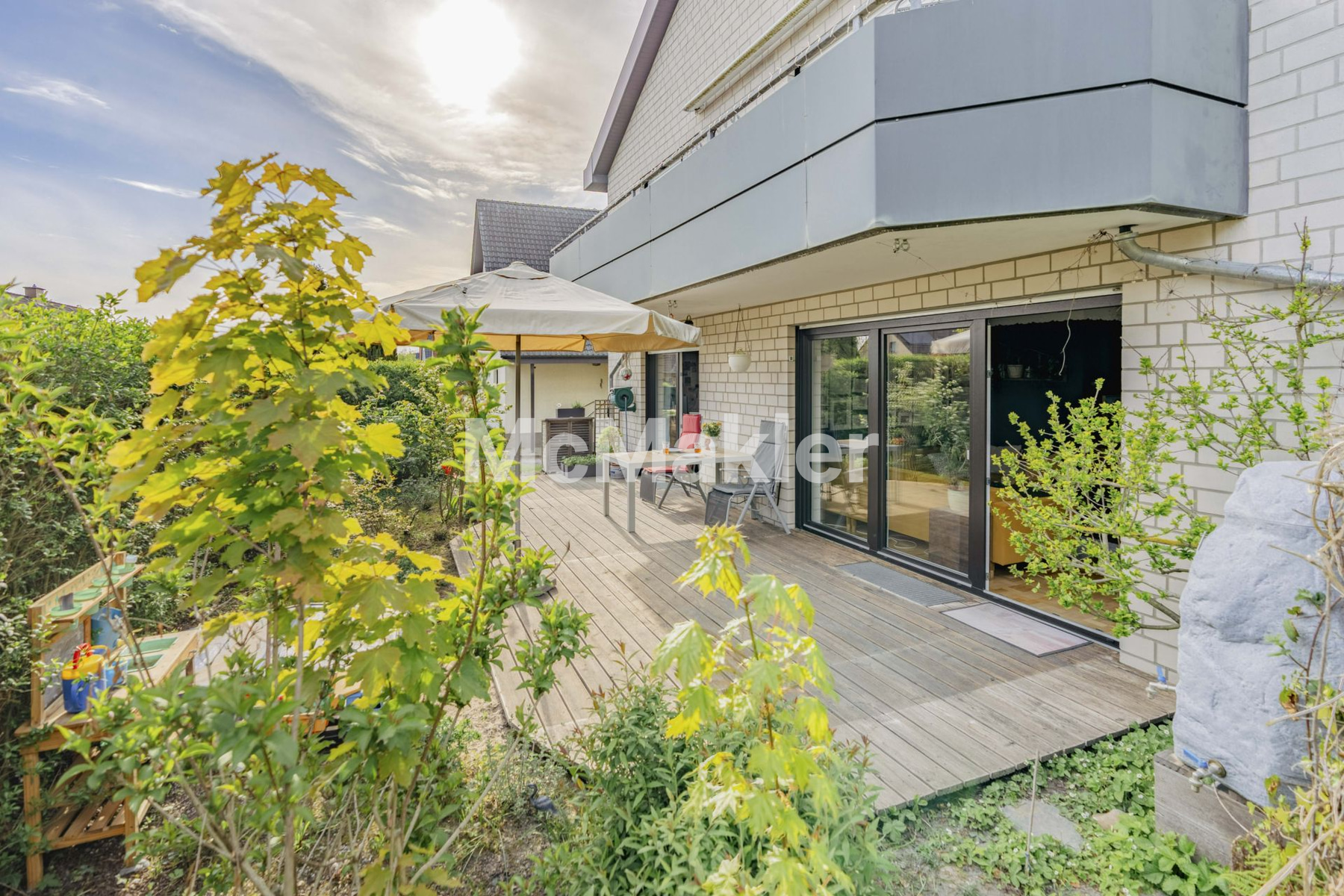 Einzugsbereit: moderne Terrassenwohnung mit 4-Zimmern & Garage in Jöllenbeck