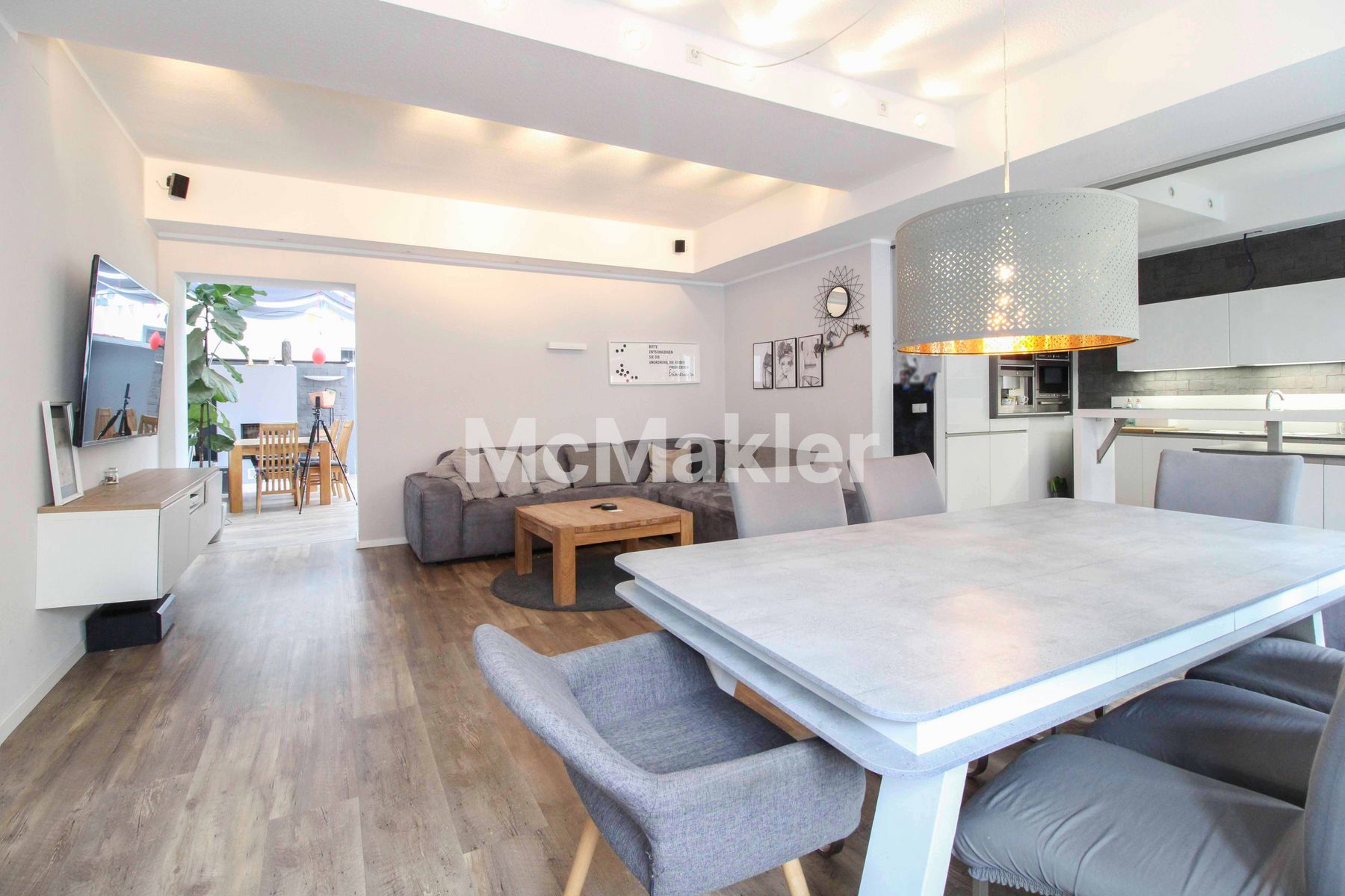 Property view 0