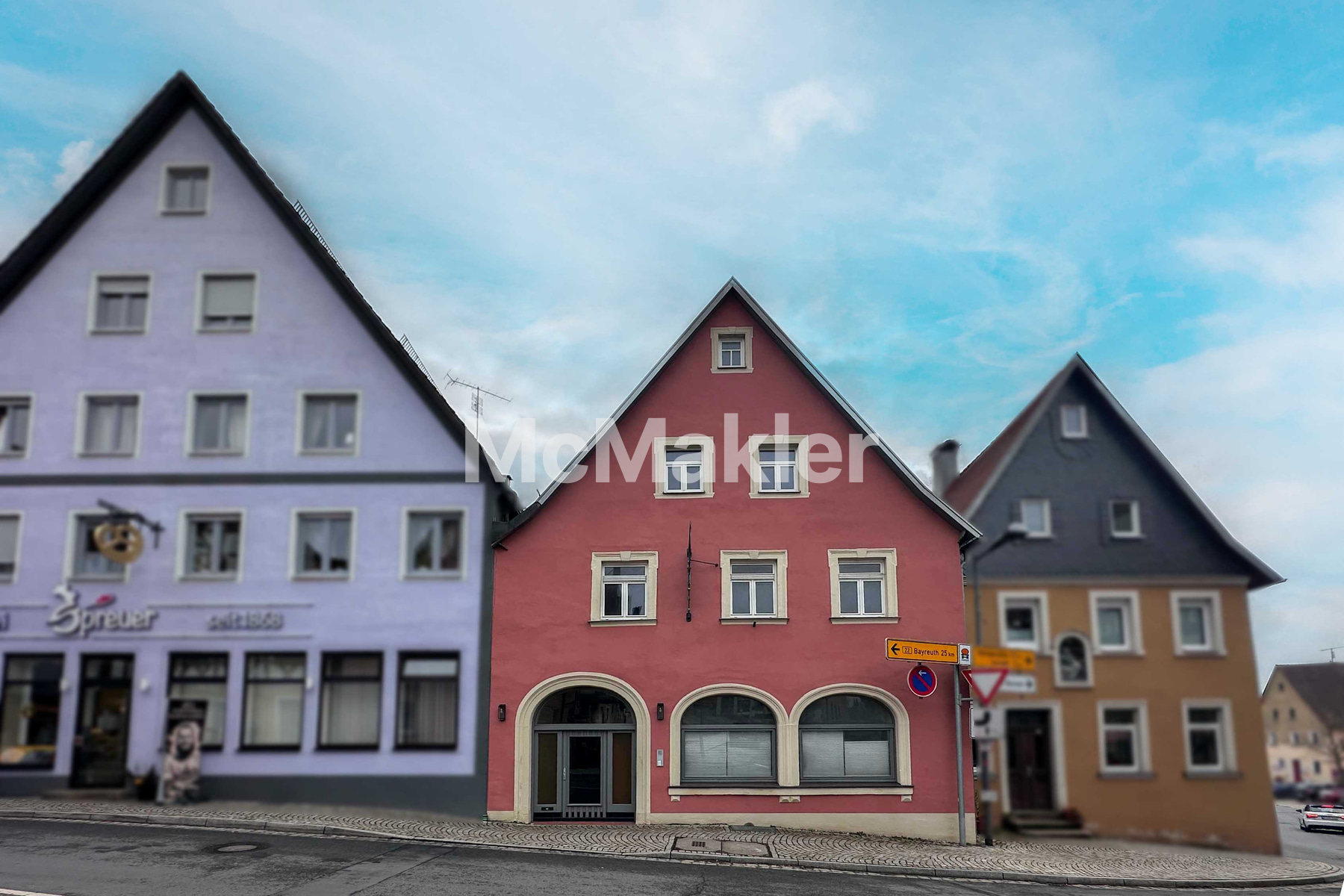 Gewerbe und Wohnen vereint - Vielseitiges Investment mit Ausbaupotenzial in Hollfeld