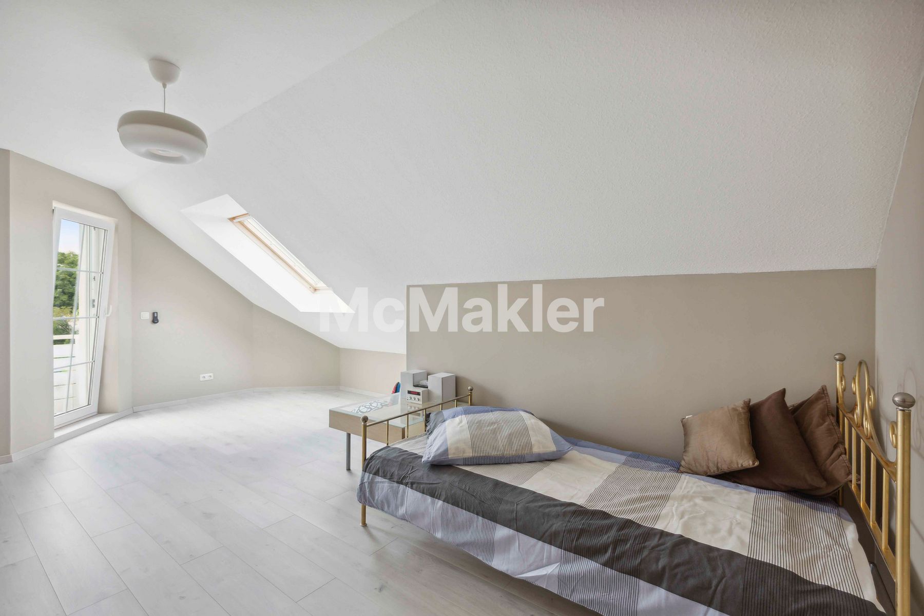 Property view 13
