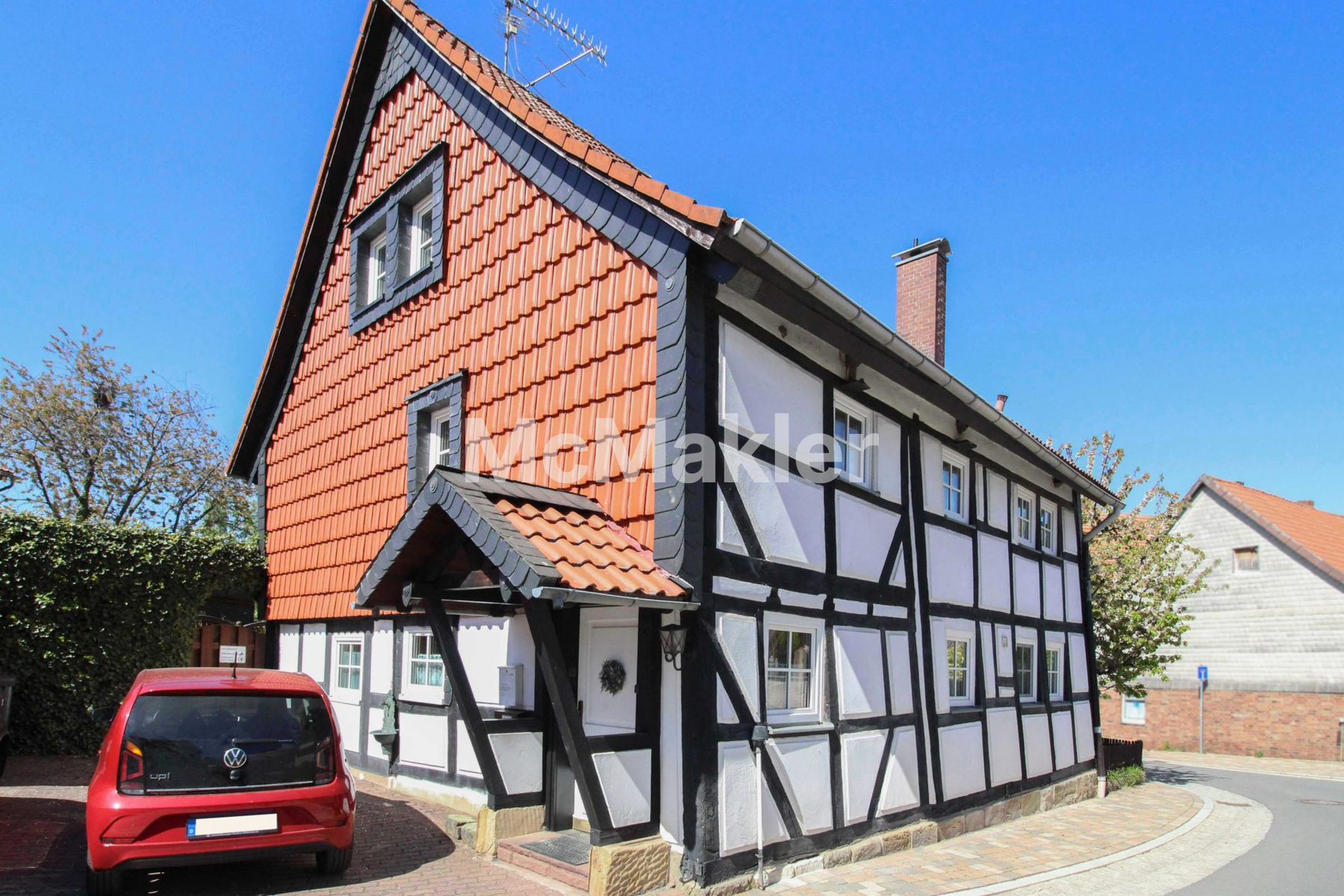 Charmantes Fachwerkhaus mit Einliegerwohnung, Gartenidylle & viel Potenzial in Weddingen