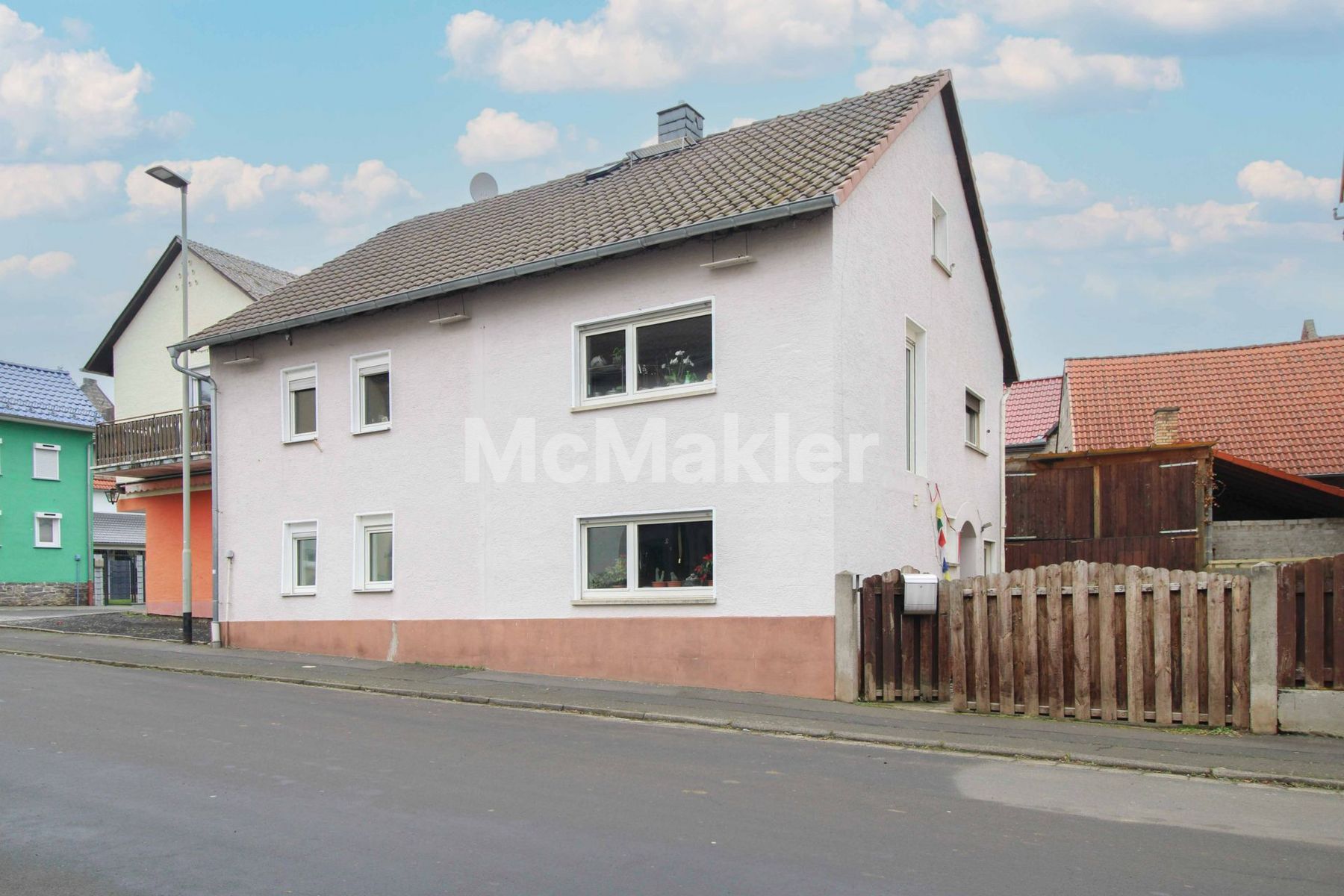 Gestalten Sie ihr neues Zuhause: Renovierungsbedürftiges Einfamilienhaus inkl. Halle in Villingen