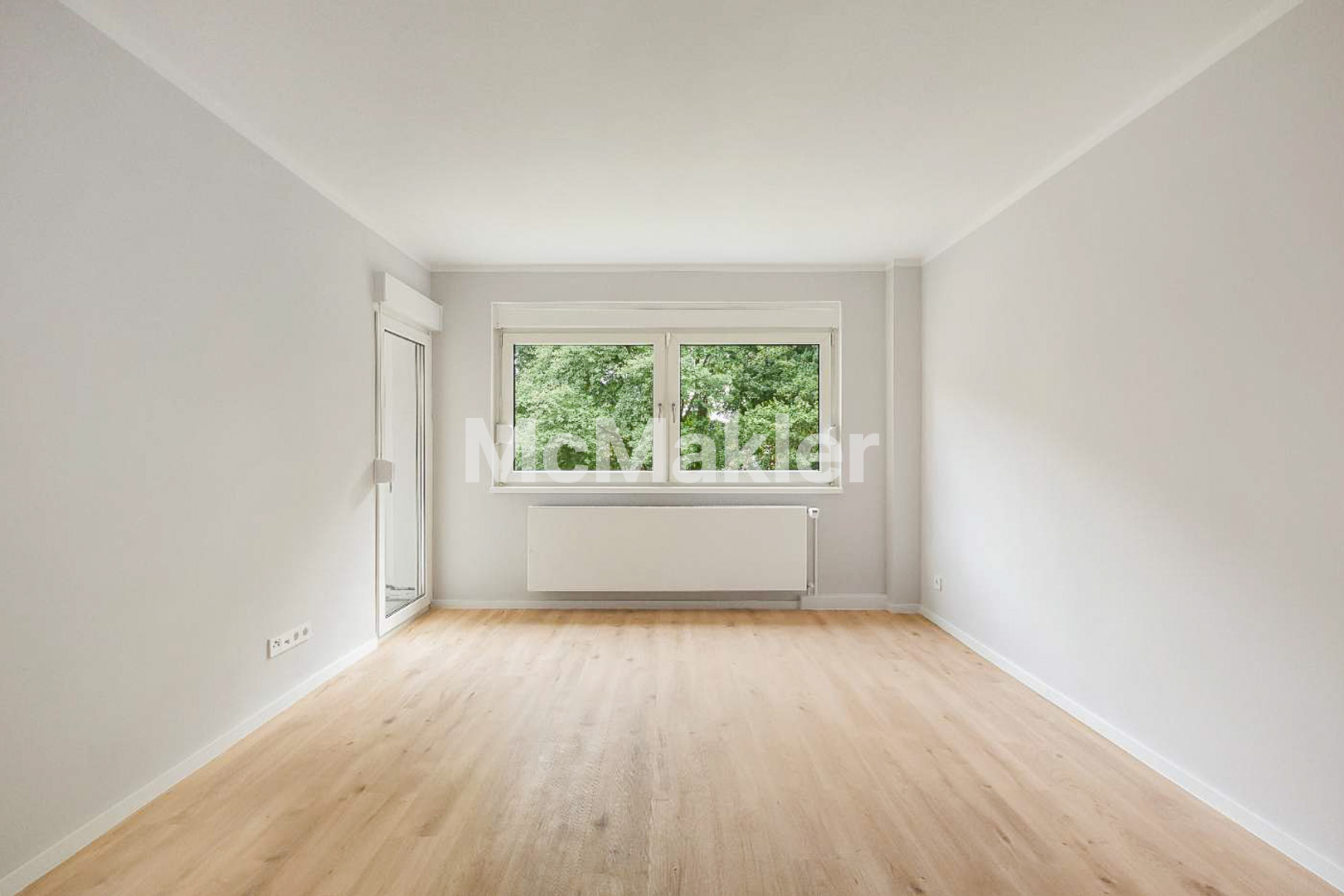 Sanierte und bezugsfreie 3-Zimmer Wohnung in grüner Lage von Grevenbroich