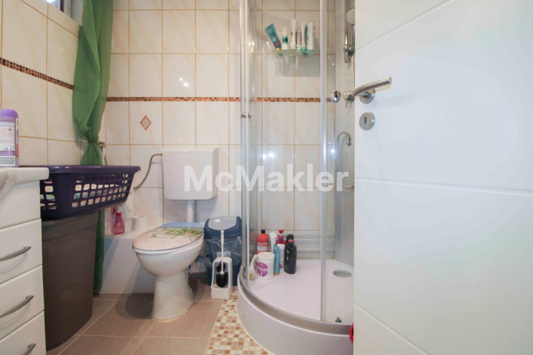 Property view 16