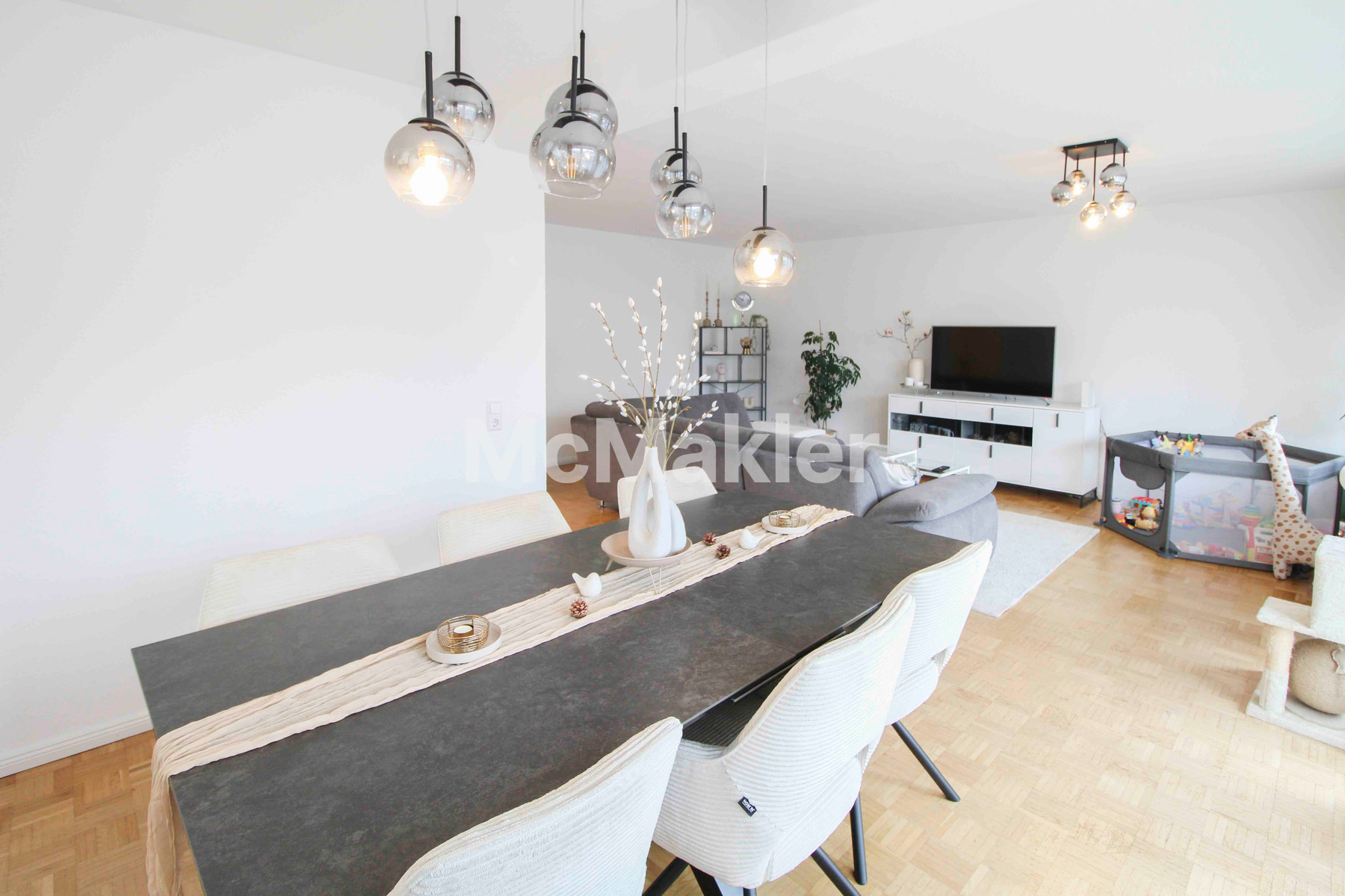 Modernes Wohnglück trifft auf kluge Investition: Frisch sanierte 3-Zimmer-Oase