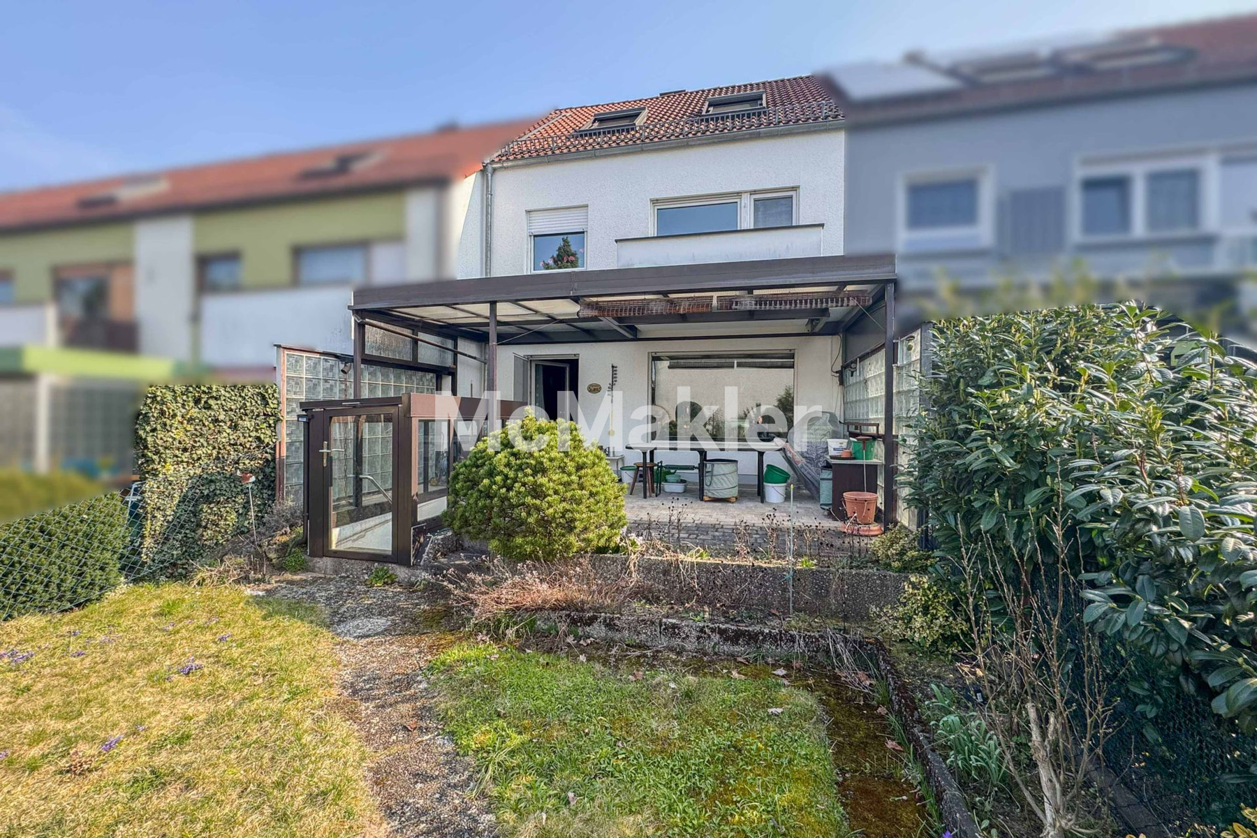 Gepflegtes Reihenmittelhaus mit Garten in ruhiger Lage von Nürnberg-Laufamholz