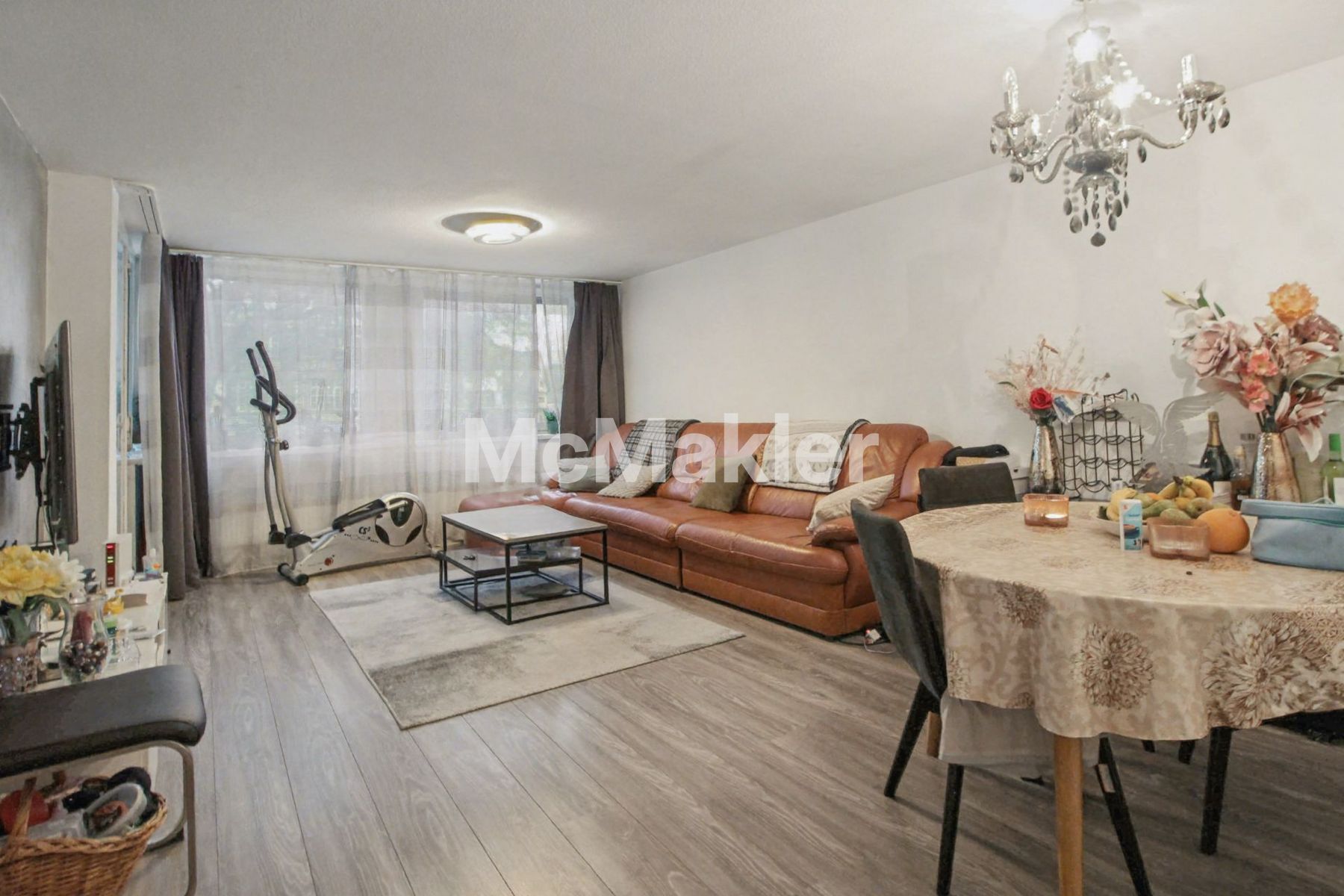 Zentral gelegene 3-Zimmer-Wohnung mit Balkon, TG-Stellplatz und Entwicklungspotenzial