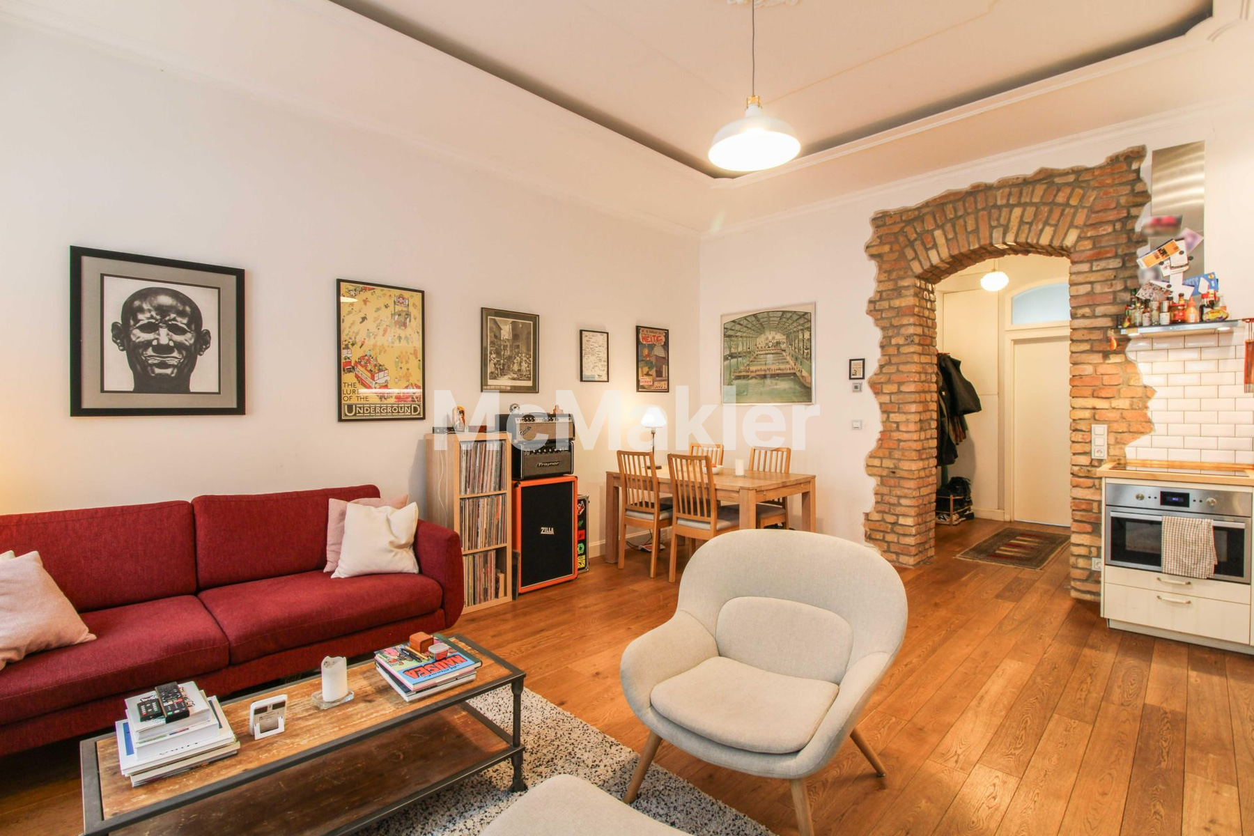 Moderne 2-Zi.-Altbauwohnung in Fhain mit Küche & Keller in ruhiger Nebenstraße (barrierefrei im EG)