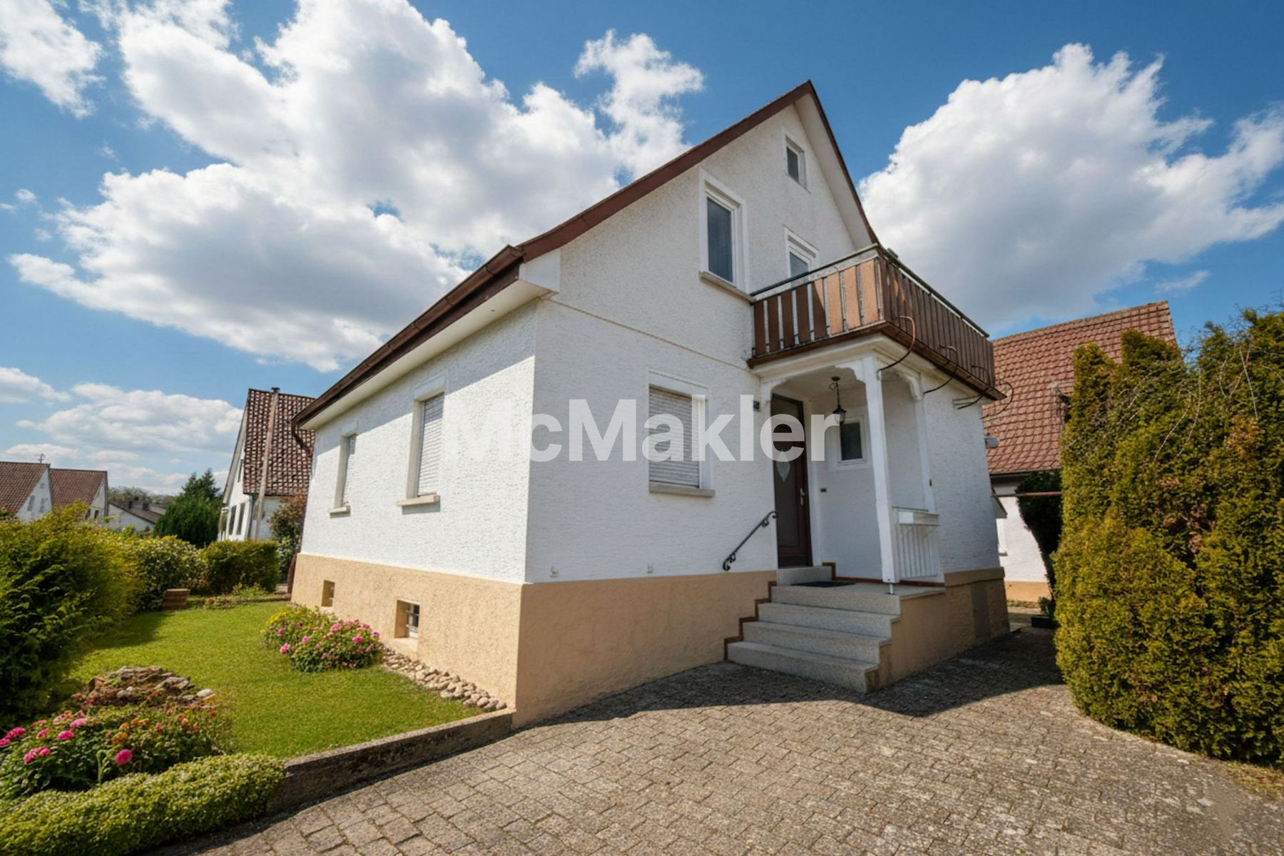  Alleinstehendes EFH mit Anbau, Garten und Pkw-Stellplatz, in ruhiger urbaner Lage in Leingarten