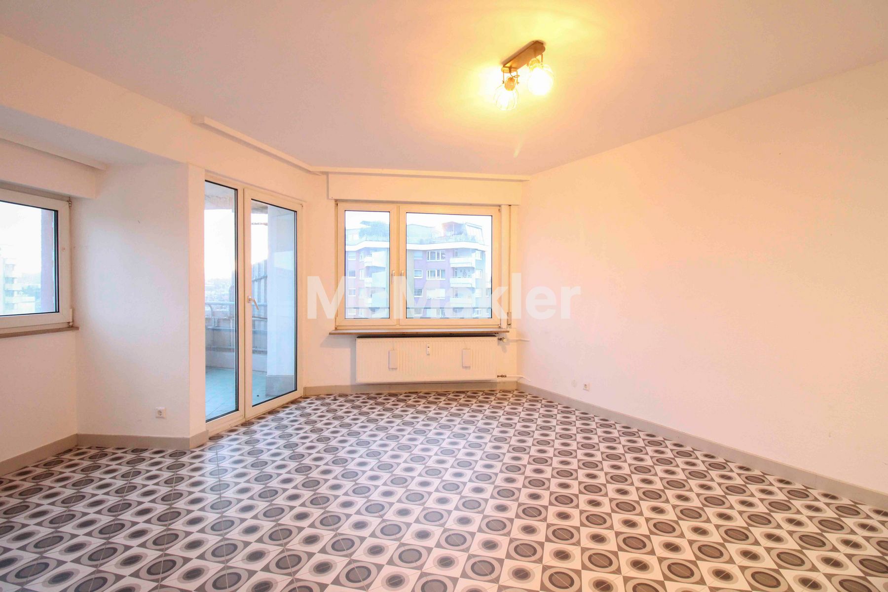 Wohnen mit Aussicht - moderne 2-Zimmer Wohnung im ikonischen Romeo-Hochhaus in Stuttgart-Rot