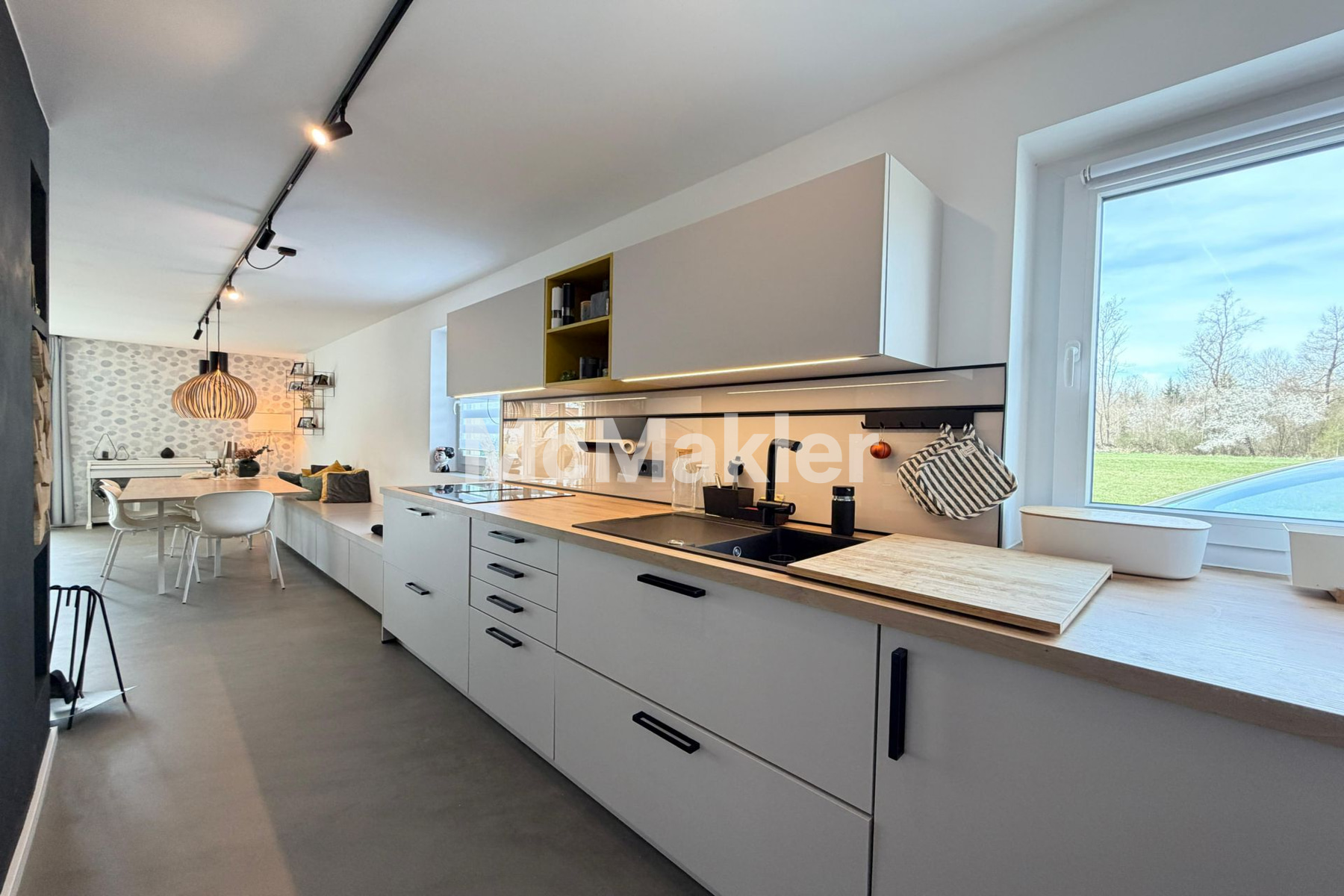 Property view 16
