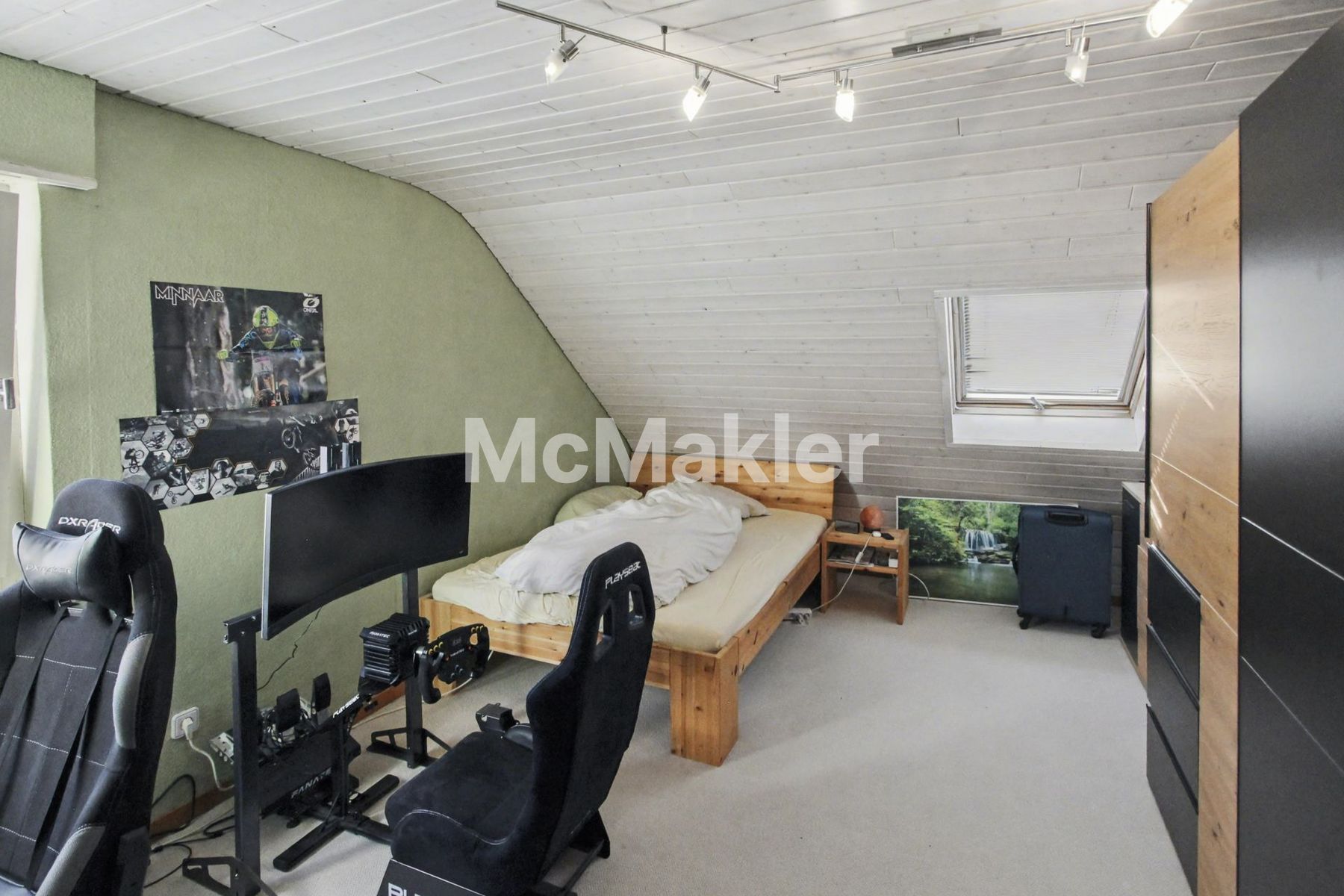 Property view 16