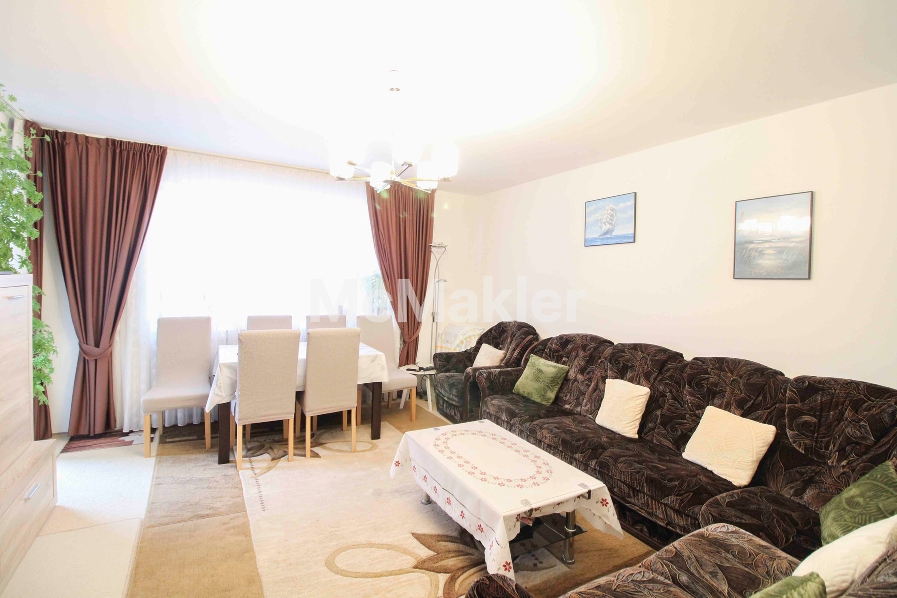 Potenzial: Vermietete 3-Zimmer-Wohnung mit Südbalkon und 2 Stellplätzen
