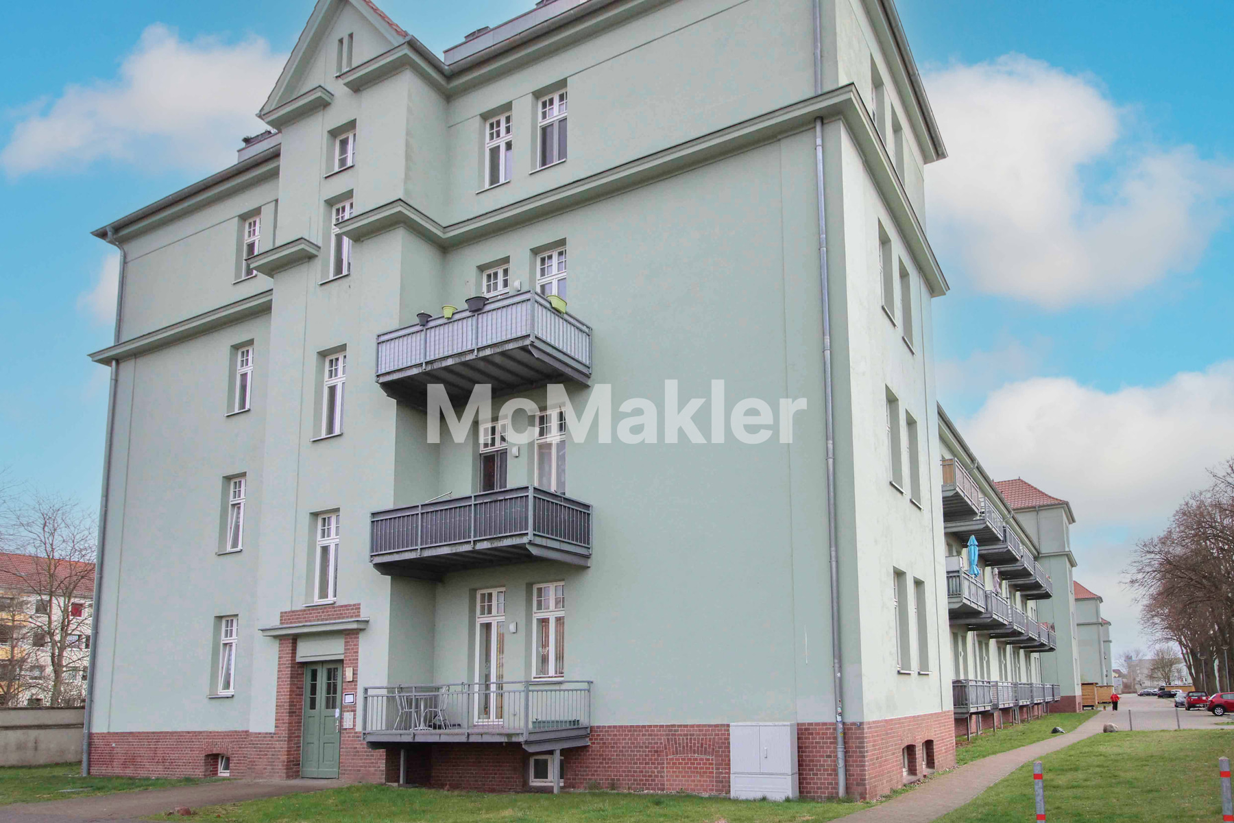 Denkmalgeschützte Kapitalanlage:          
1-Zimmer-Wohnung mit Balkon & Stellplatz