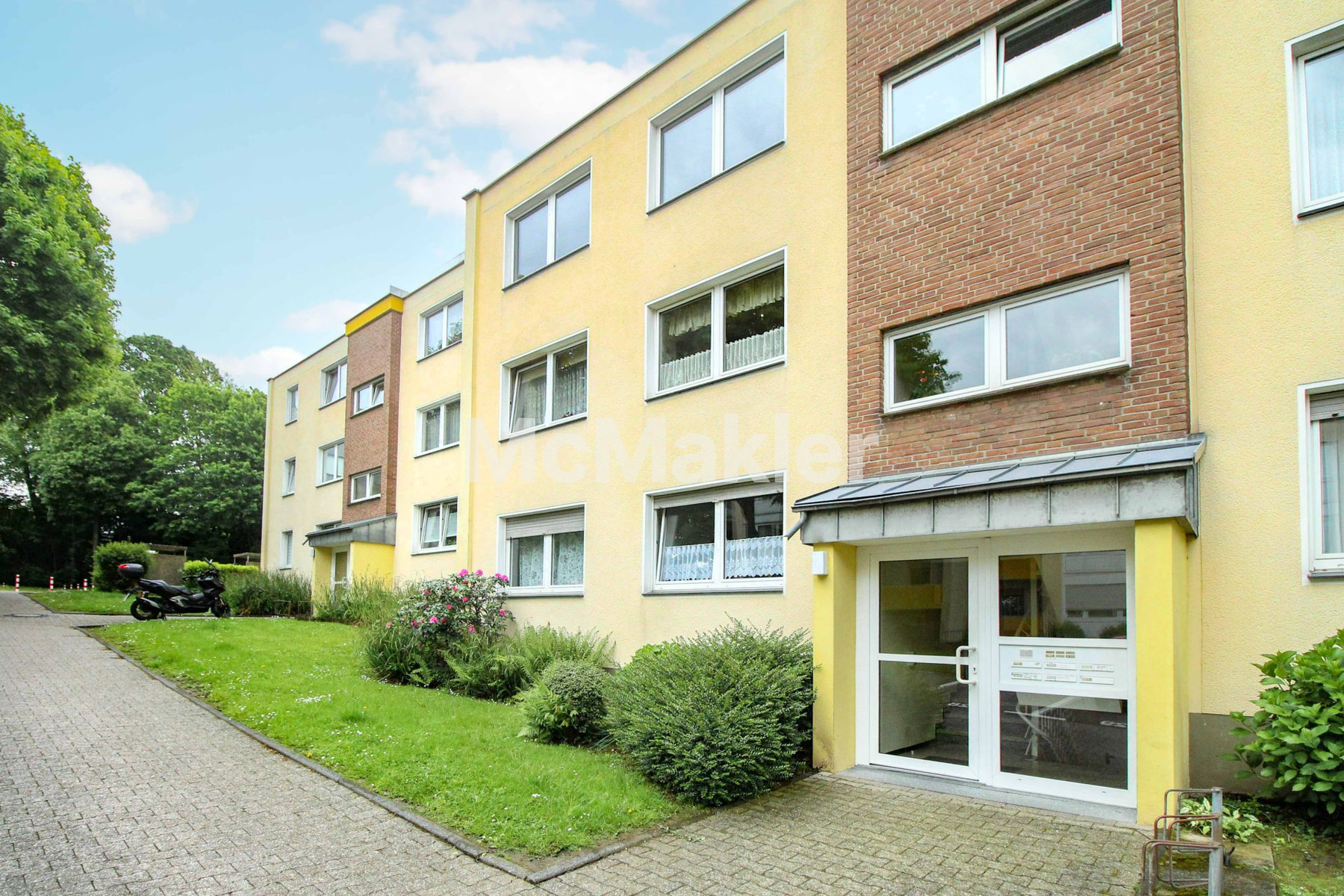 Wohnen am Waldrand – Charmante 2-Zimmer-Wohnung mit Balkon, Garage & Stellplatz in Haan