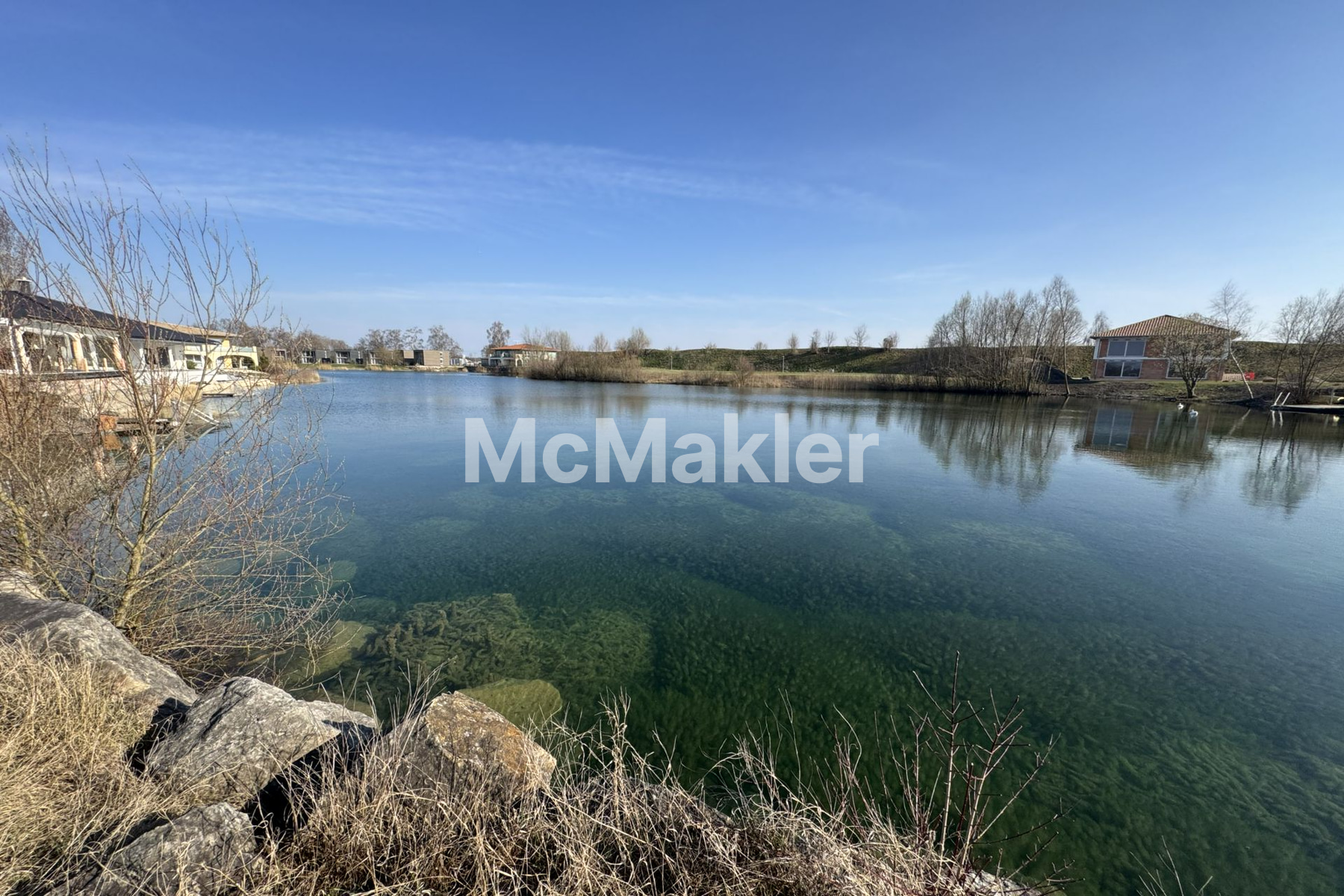 Wohnen, wo der Alltag Pause macht - Ihr bebaubares Grundstück direkt am See in Leipheim