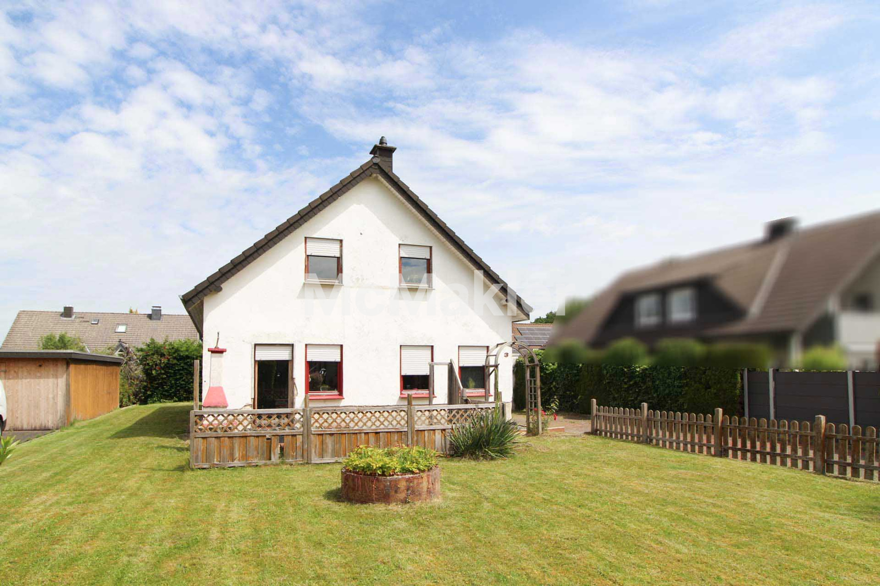 Freistehendes Einfamilienhaus mit klassischer Familienaufteilung in Oerlinghausen-Helpup