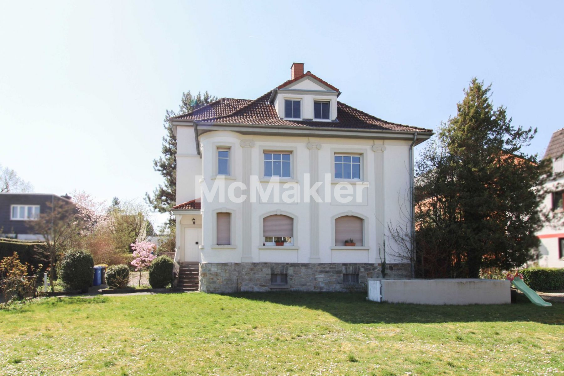 Vermietete Dach-Maisonettewohnung im Herzen von Bad Homburg