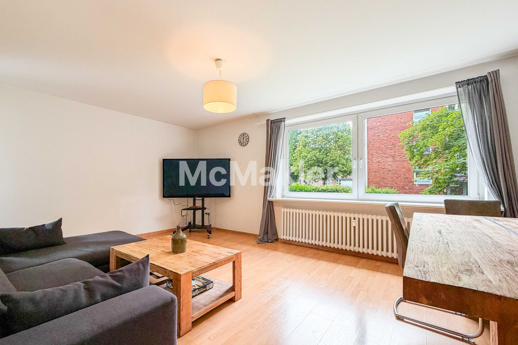 Lichtdurchflutete 2-Zimmer-Wohnung mit Südwest-Balkon in begehrter Lage von Barmbek-Nord