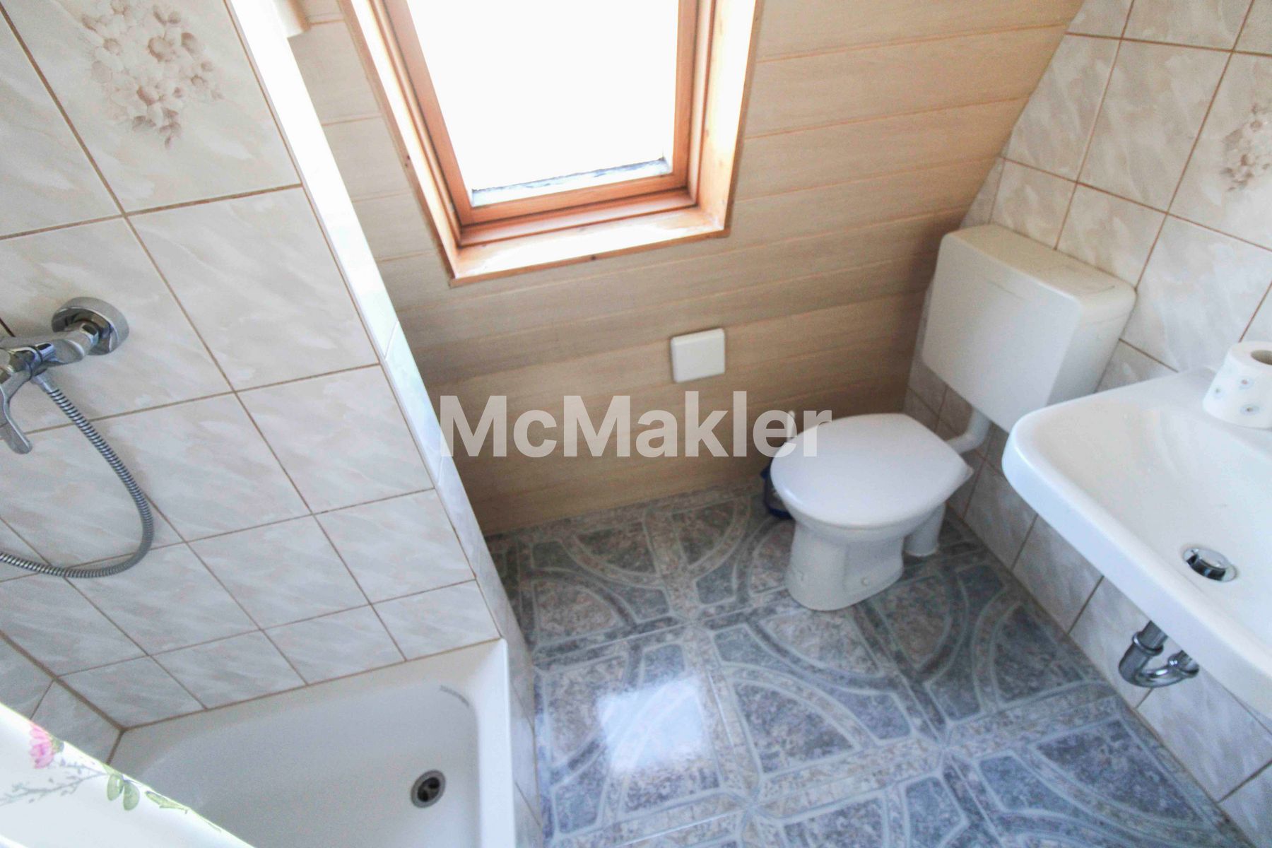 Property view 16