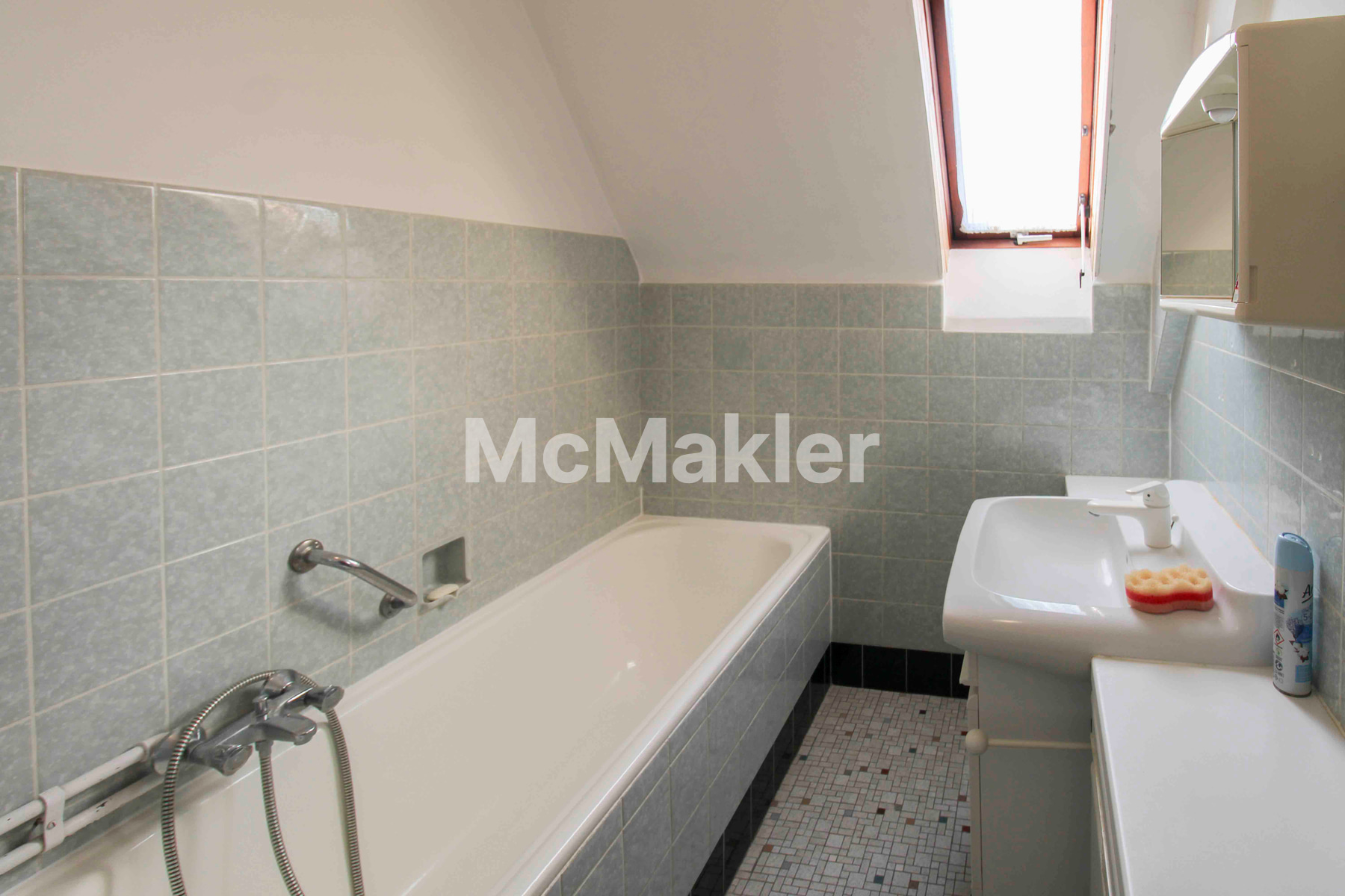 Property view 16