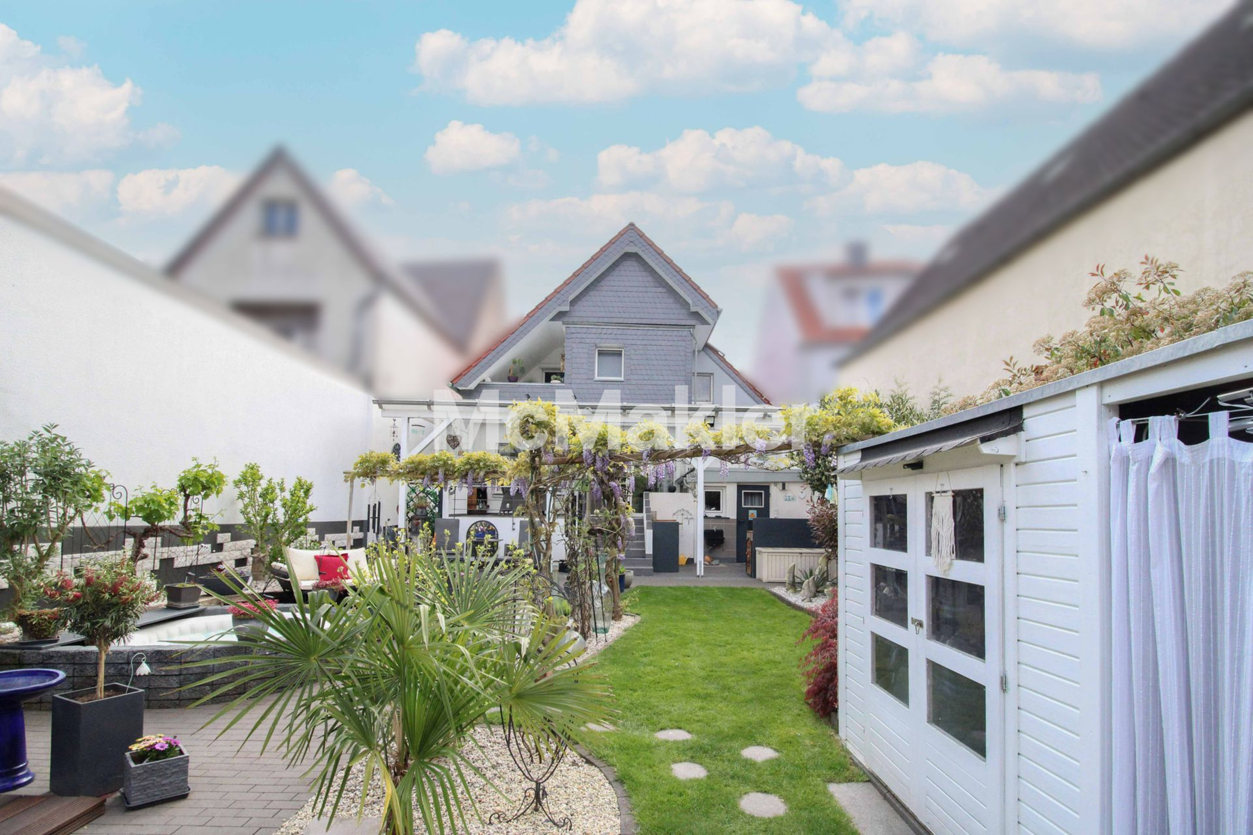 Wohnen im Herzen von Lippstadt – großzügiges Haus mit hochwertigem Gartenparadies