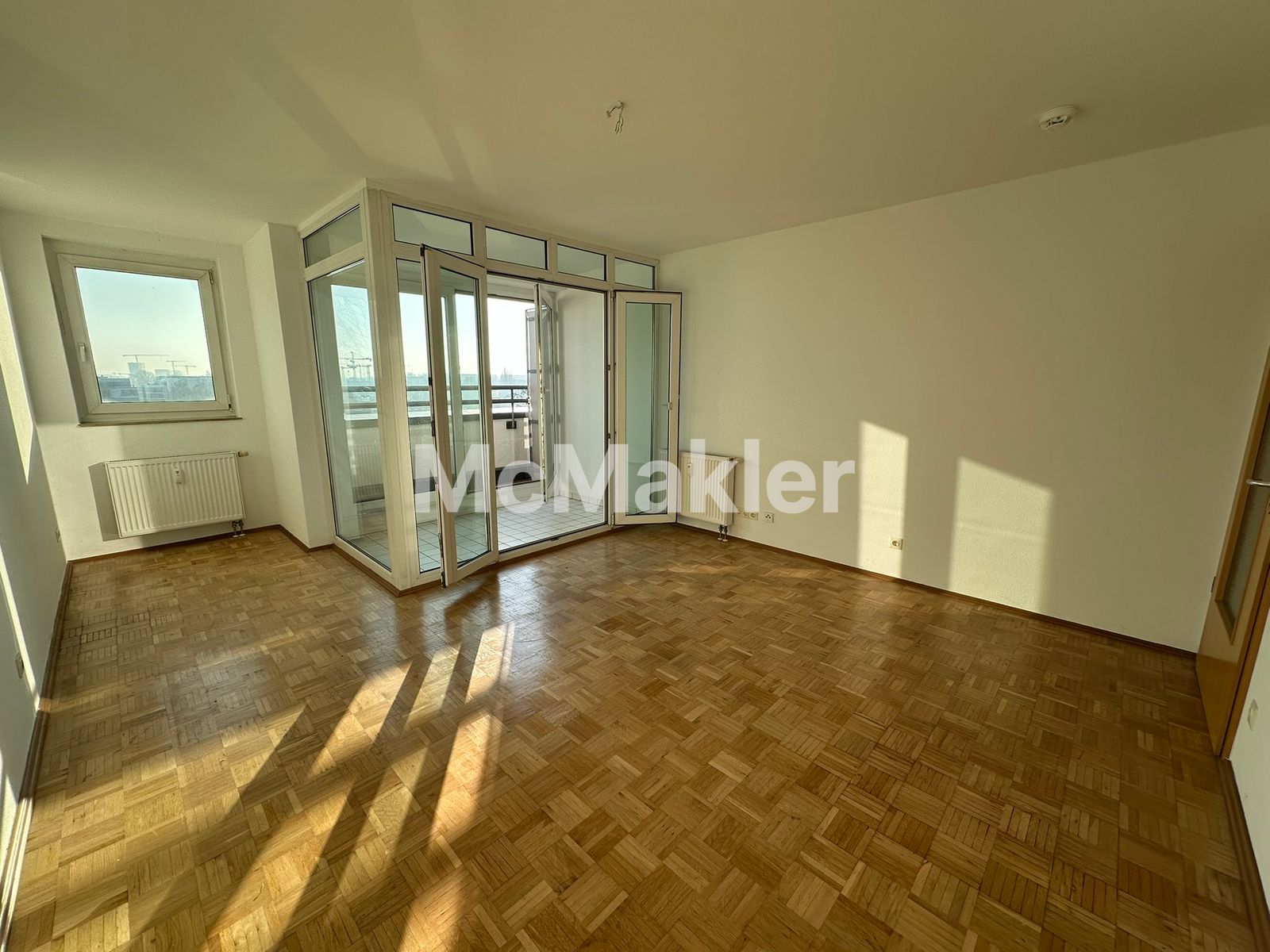Bezugsfreie 2-Zimmer-Wohnung mit direktem Havelblick vom Balkon inkl. Tiefgaragenstellplatz & Keller