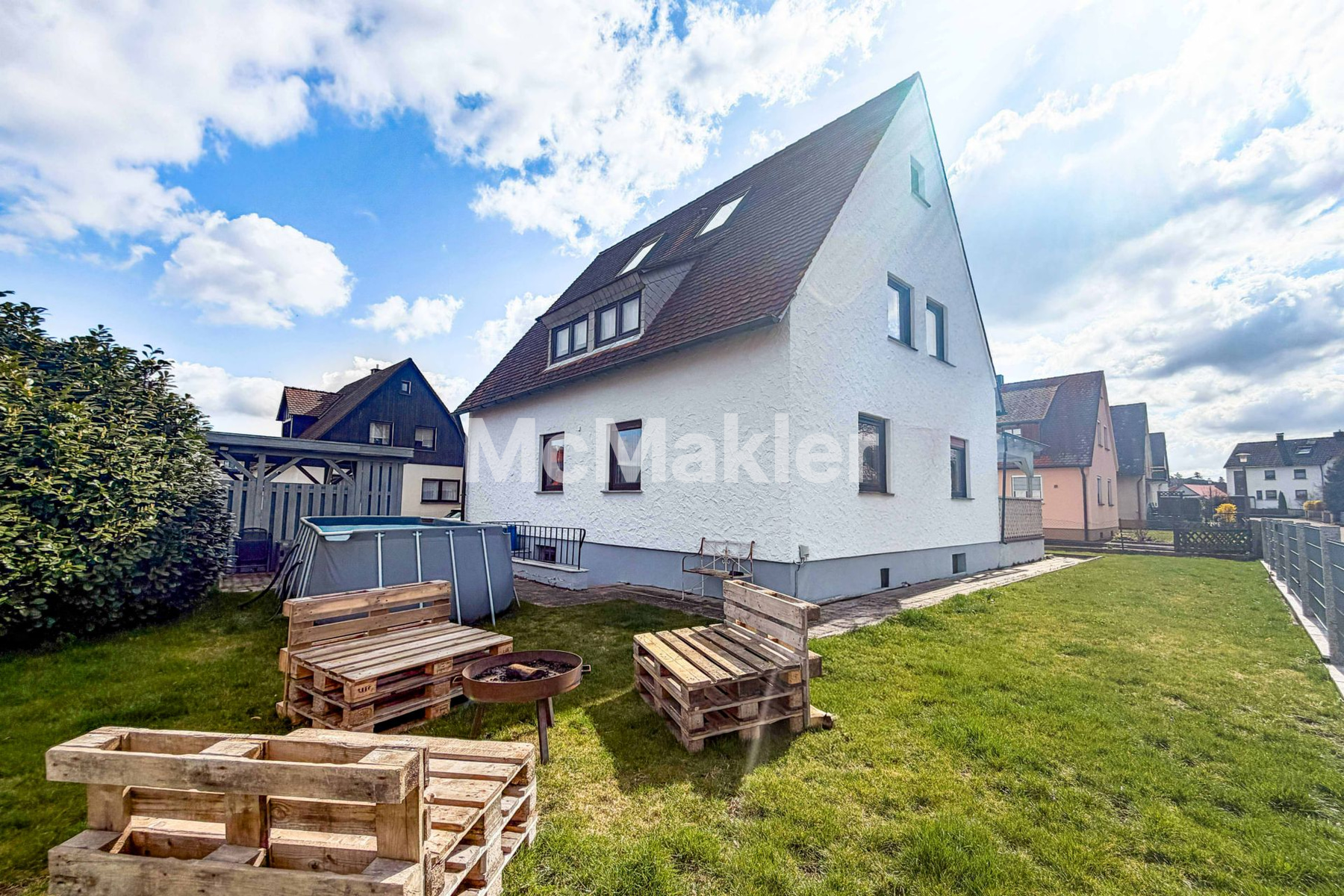 Seltene Gelegenheit nahe Brombachsee! Freistehendes Dreifamilienhaus, barrierefreies EG - bezugsfrei