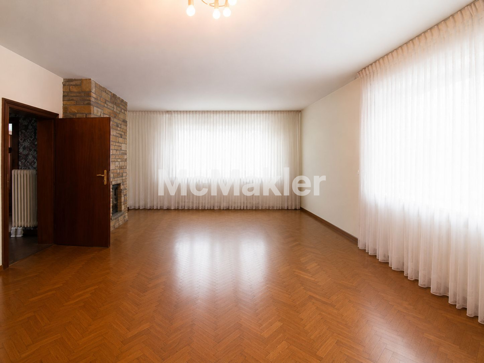 Gepflegtes Einfamilienhaus mit Garten und Garage in Berlin