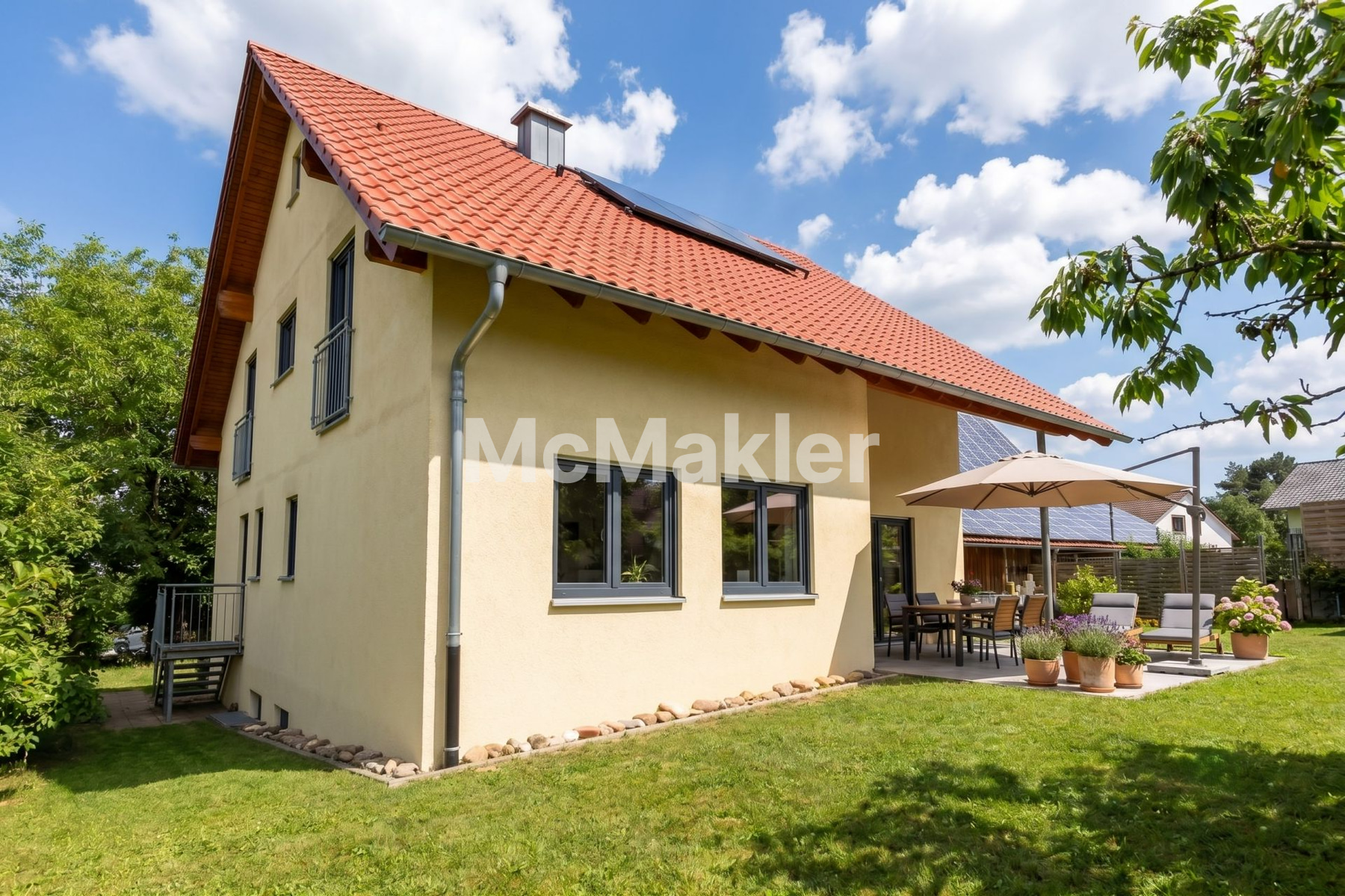 Seltenes Juwel in Sackgassenlage: Moderne Familien-Residenz auf traumhaften 1.400 m² Naturgrundstück