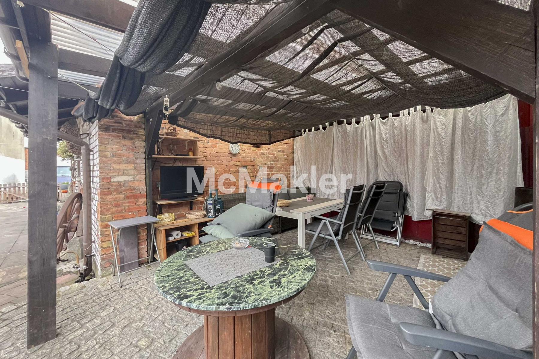 Property view 16