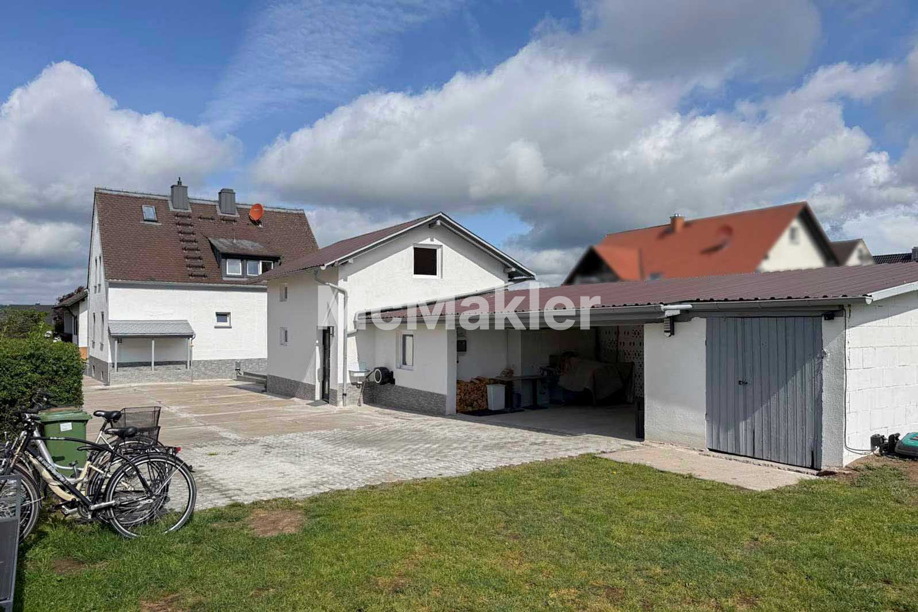 Attraktives Wohnpaket: Saniertes Zweifamilienhaus + Nebengebäude als eigene Einheit in Staffelbach
