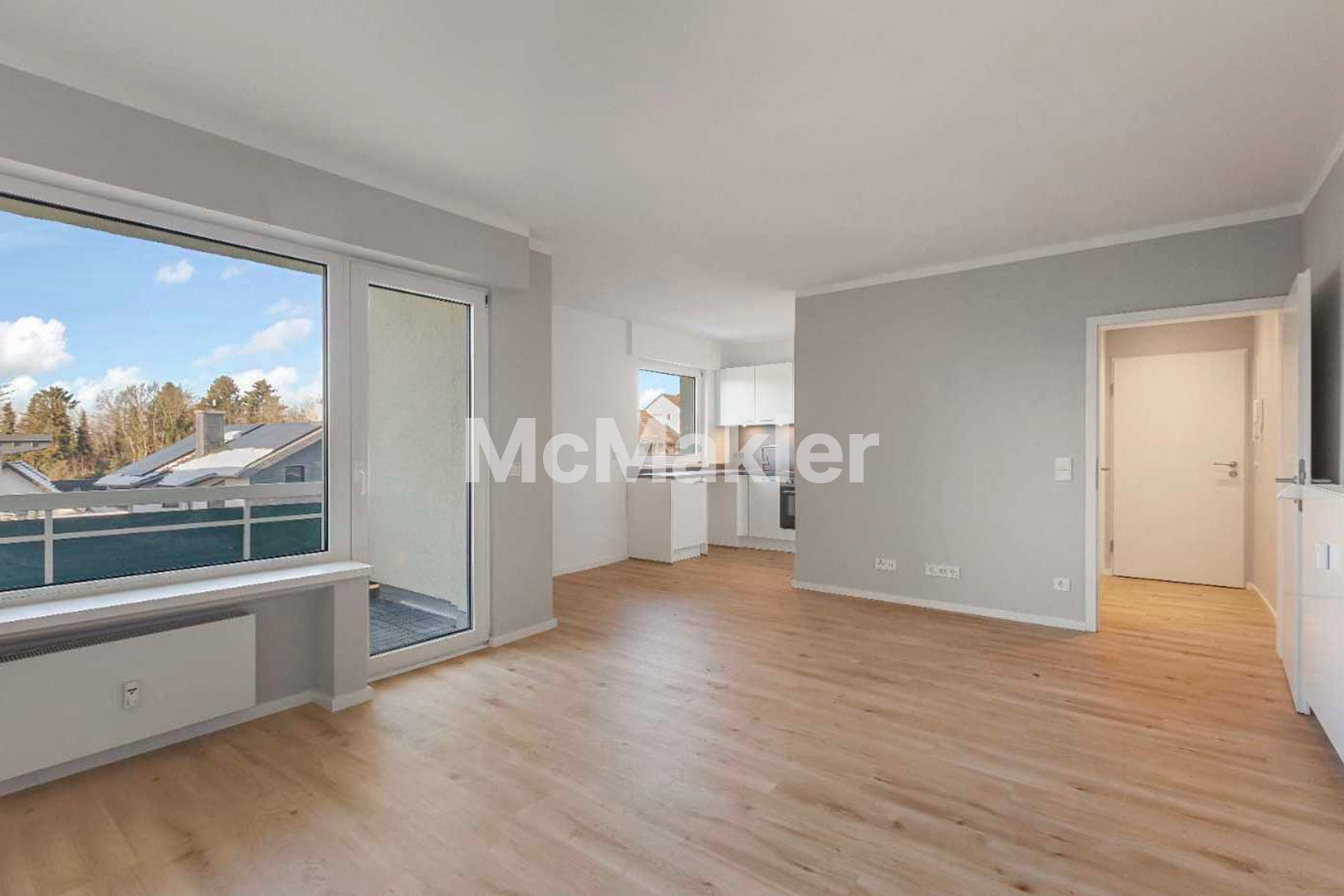 Erstbezug nach Sanierung: kompakte 1-Zimmer-Wohnung mit Balkon & Garage