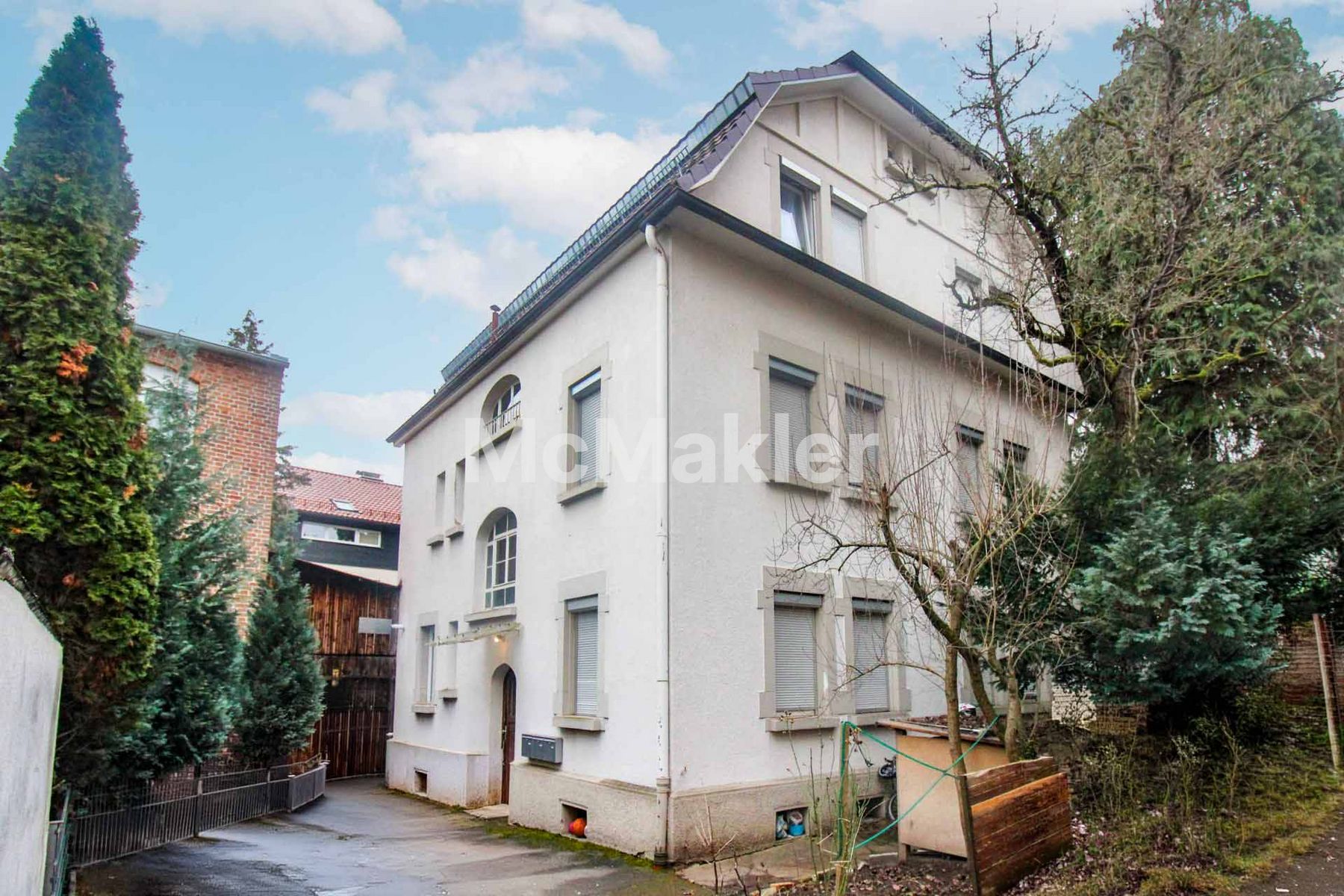 Vorteilhafte Gelegenheit: MFH mit 3 WE und Wertsteigerungspotenzial in Citylage