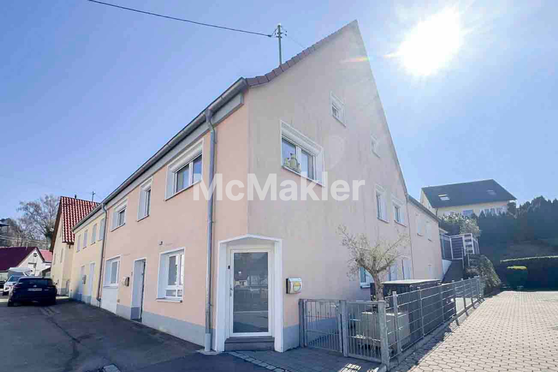 Mehr (T)Raum geht kaum: Modernes Einfamilienhaus mit vielen Nutzungsmöglichkeiten in Leipheim