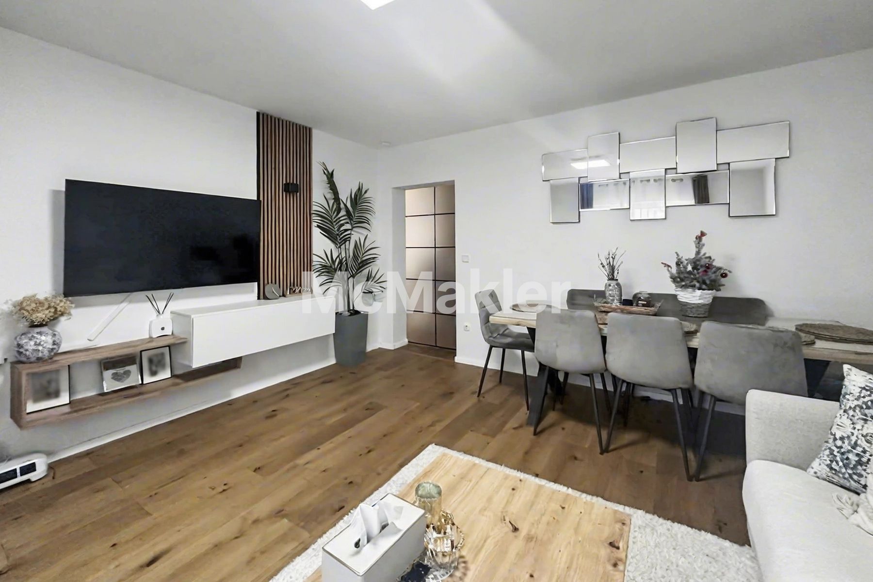 Stilvolle 4-Zimmer-Hochparterre-Wohnung mit Balkon und Stellplatz in Ingolstadt